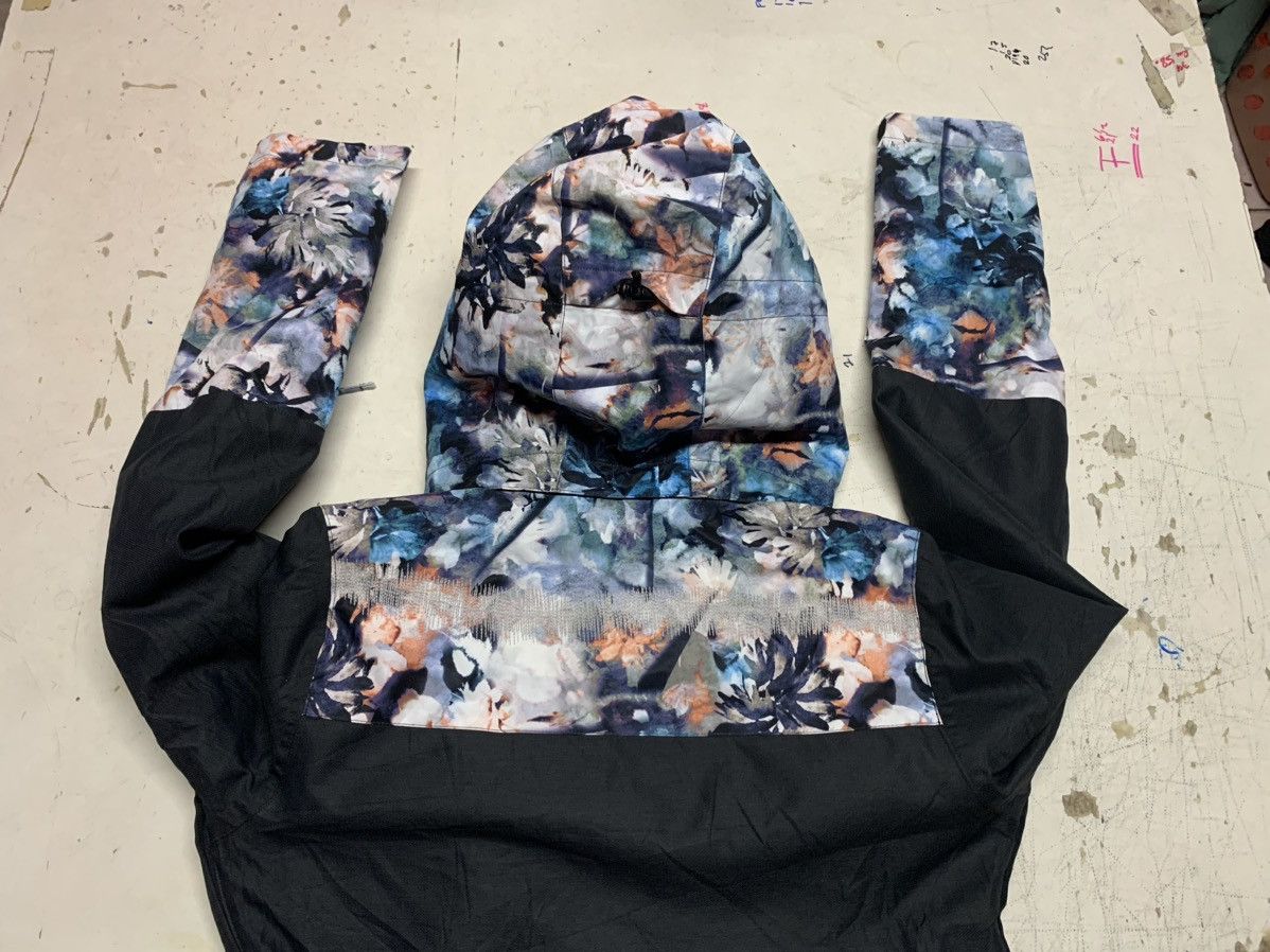 Designer Roxy Jetty 3-in-1 hooded jacket Size US M / EU 48-50 / 2 - 13 Thumbnail