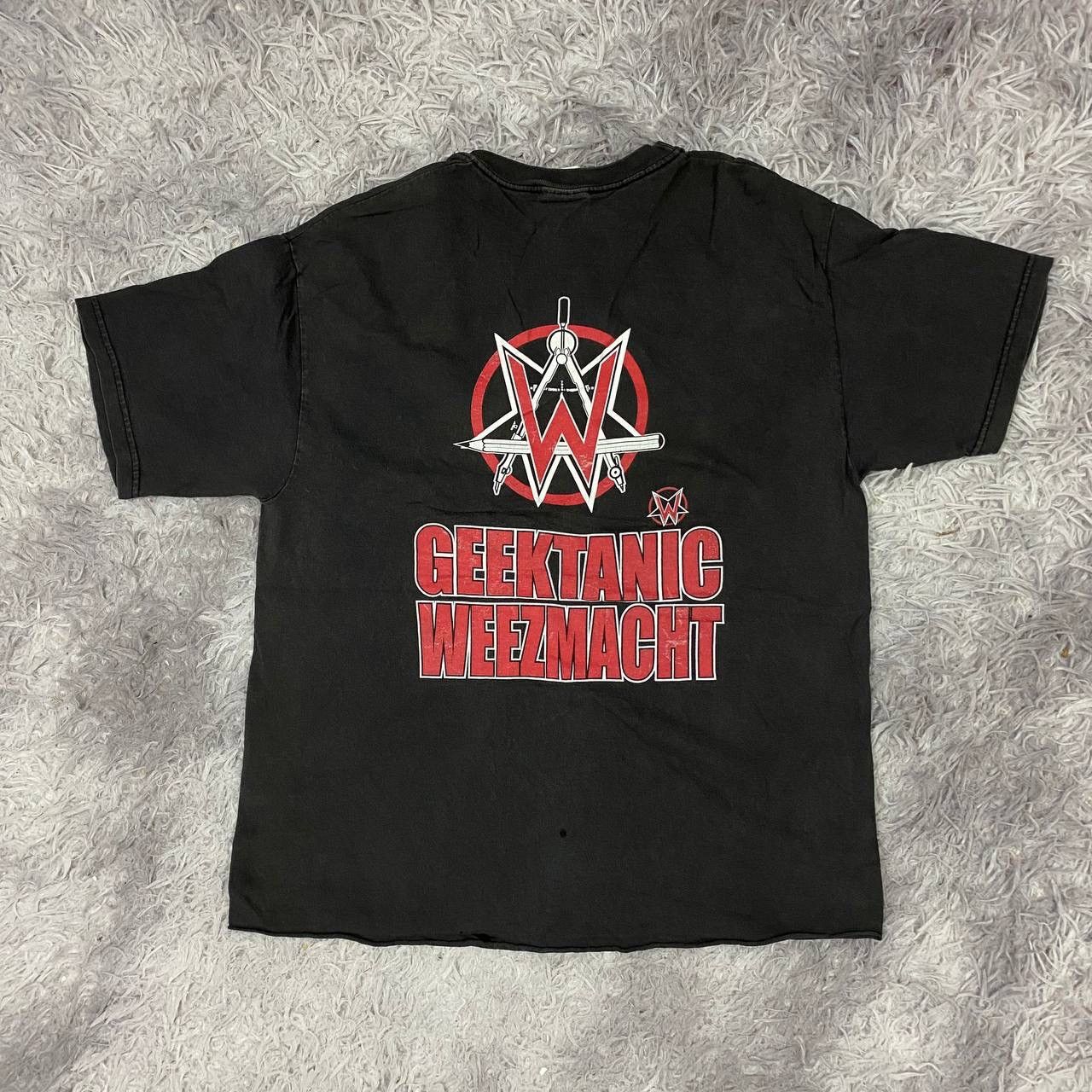 Band Tees Crop band vintage Y2K weezer Size US M / EU 48-50 / 2 - 2 Thumbnail