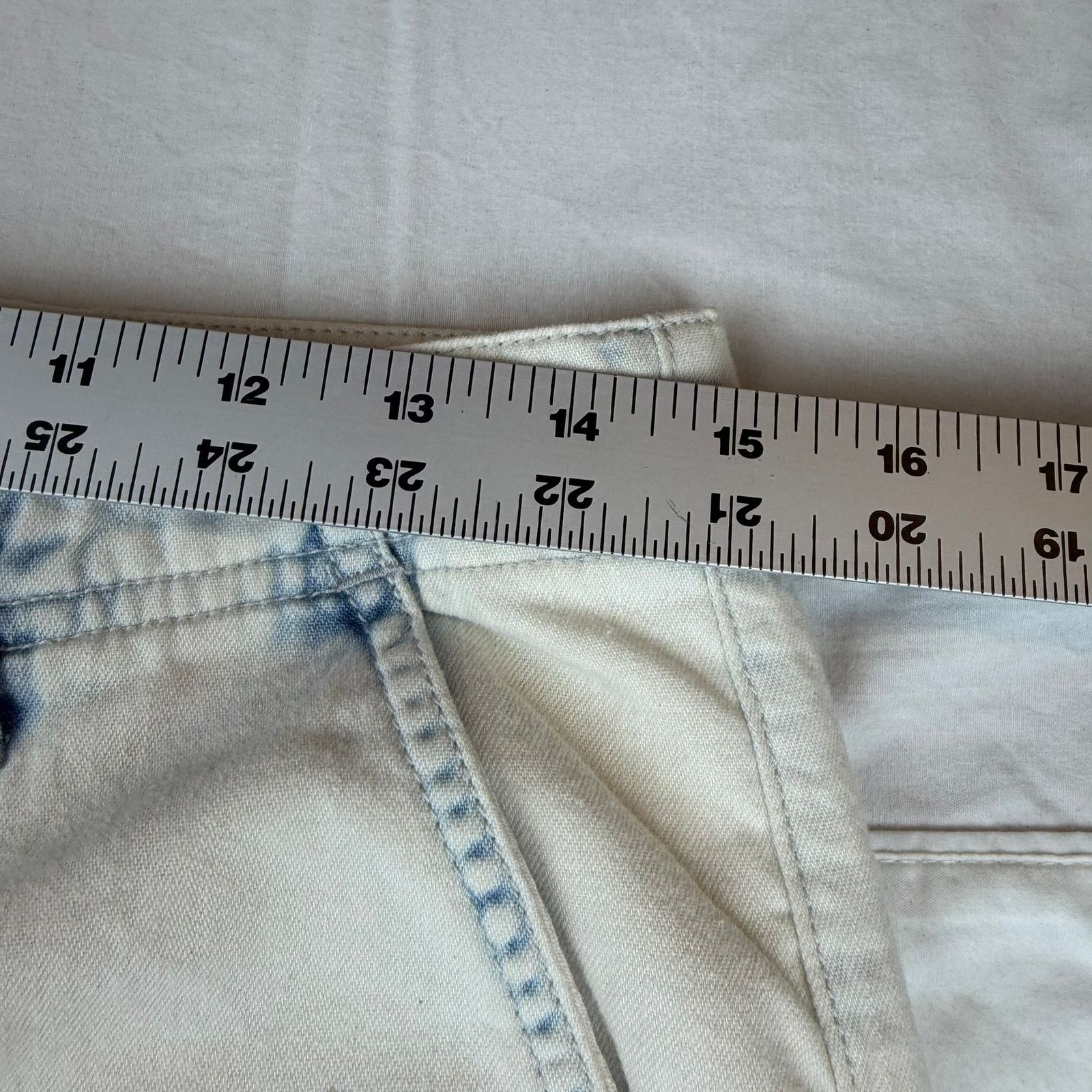Free People Free People Acid Wash Boyfriend Jeans Size 0 Size 25" / US 0 / IT 36 - 4 Thumbnail
