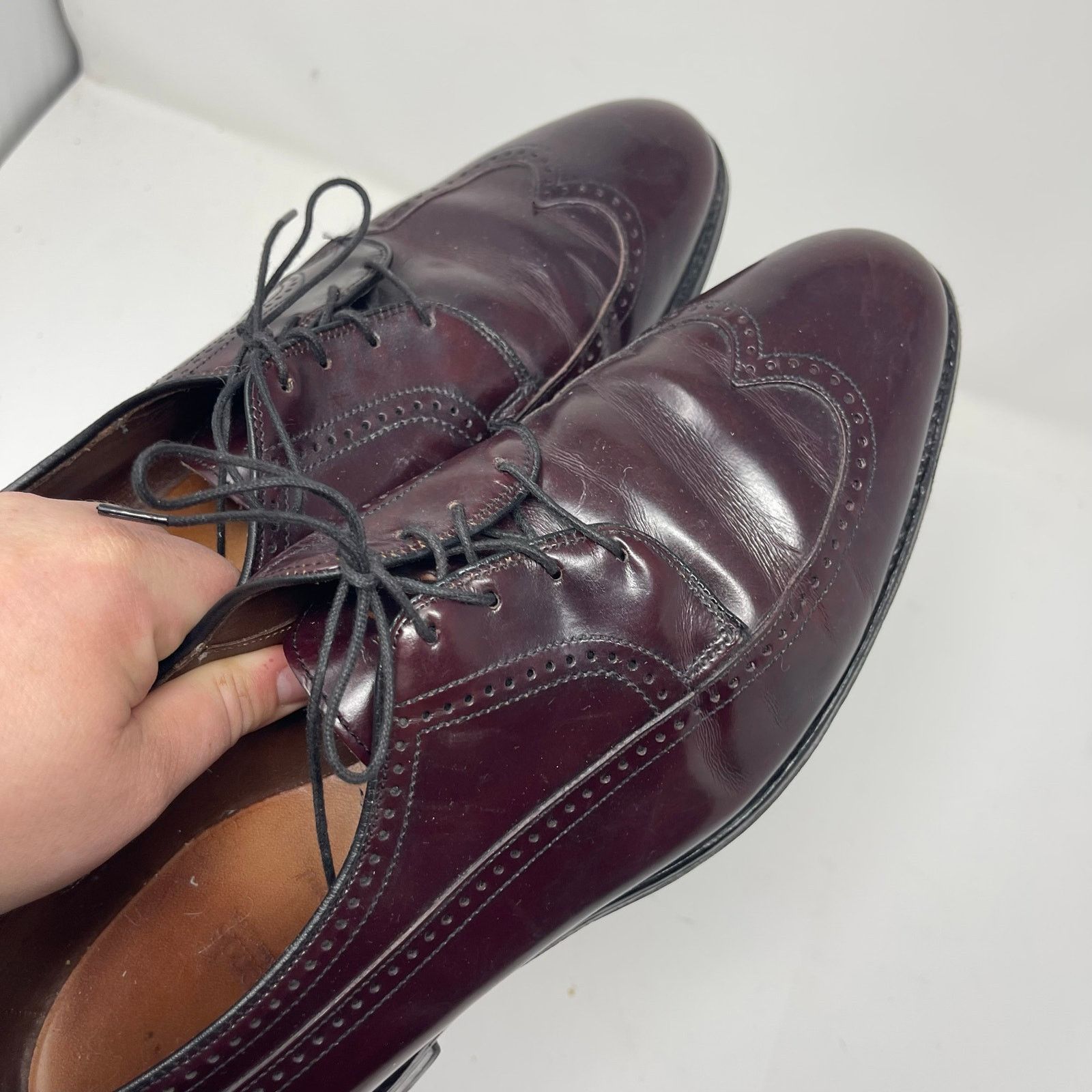 Allen Edmonds Allen Edmonds Richmond Oxford Wingtip Burgundy Leather Shoes Size US 11 / EU 44 - 6 Thumbnail