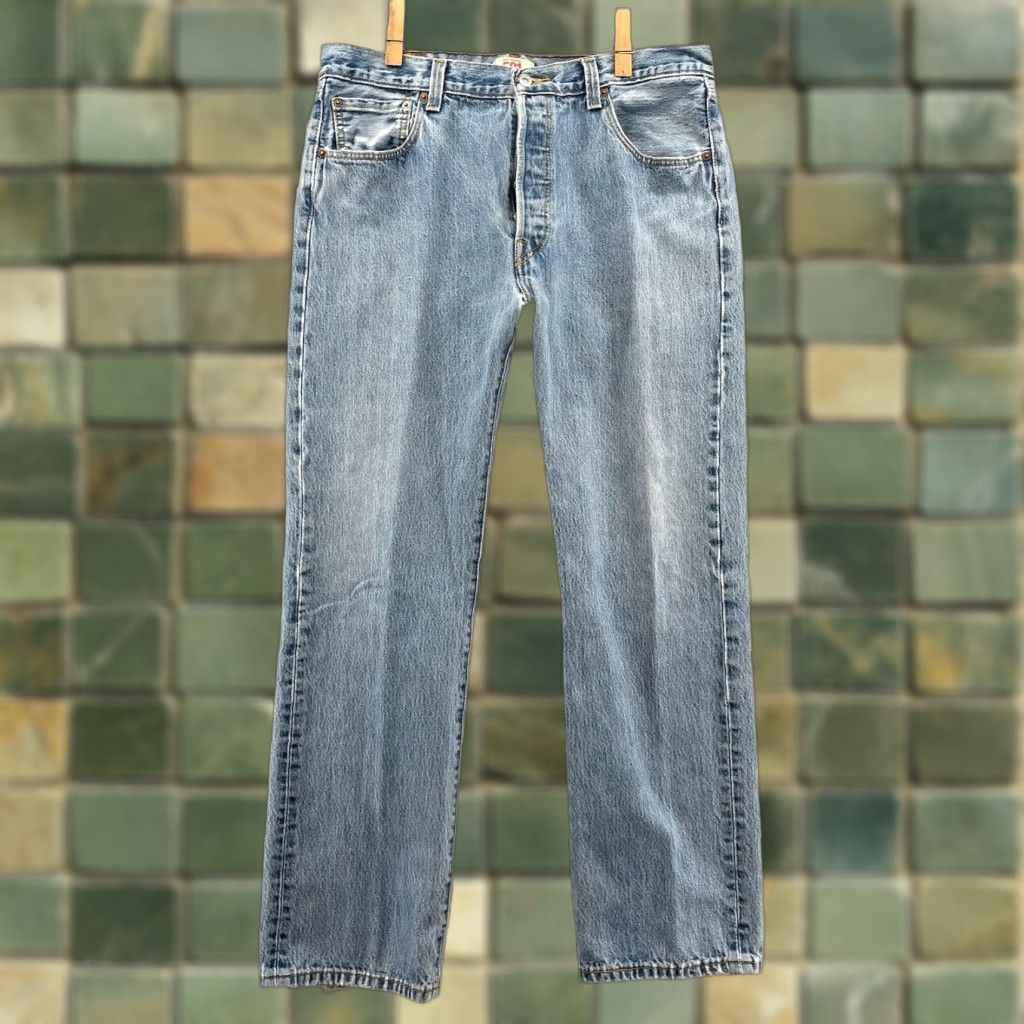 Levi's VINTAGE Levi's 501 Jeans Mens 34x30 Blue Denim Button Fly 90s Streetwear Skate Levi's 500 Series Mens Jeans Size US 34 / EU 50 - 1 Thumbnail