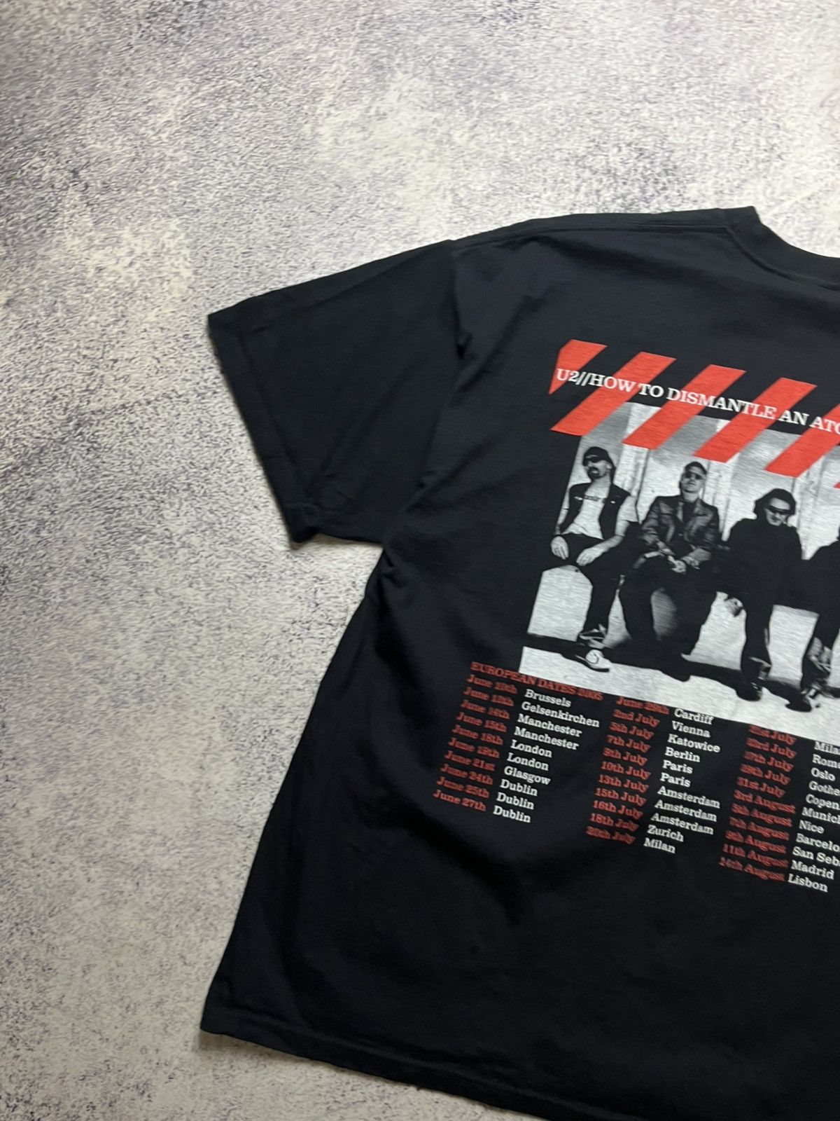 Band Tees Vintage 2005 U2 How To Dismantle An Atomic Bomb Faded Tee Size US XL / EU 56 / 4 - 11 Thumbnail