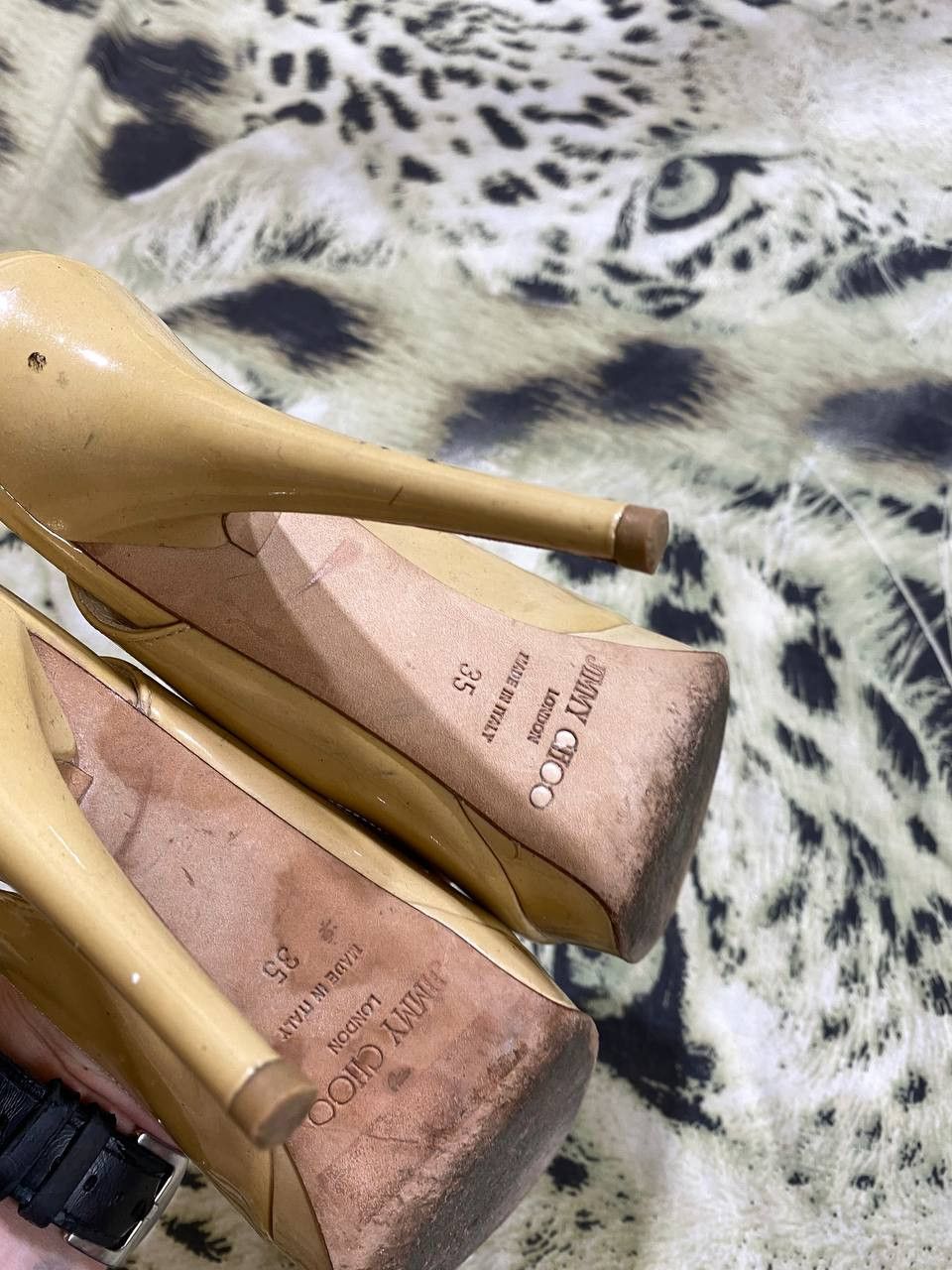 Jimmy Choo Jimmy Choo Beige Patent Leather Nova Peep Toe Platform shoes Size US 5 / IT 35 - 8 Thumbnail