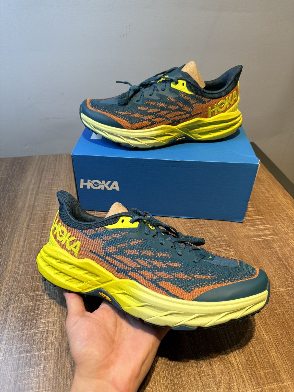 Hoka Hoka Men's Speedgoat 5 Running Blue Coral Primrose 10.5 NEW Size US 10.5 / EU 43-44 - 1 Thumbnail