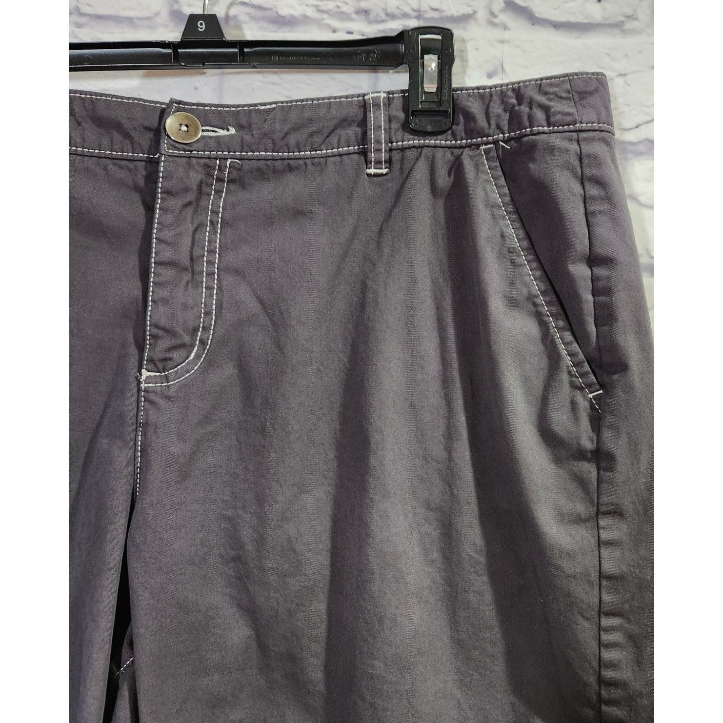 Other Kim Rogers Black Flat Front Slashed Pockets Shorts 18 Soft Size 40" / US 18 - 2 Thumbnail