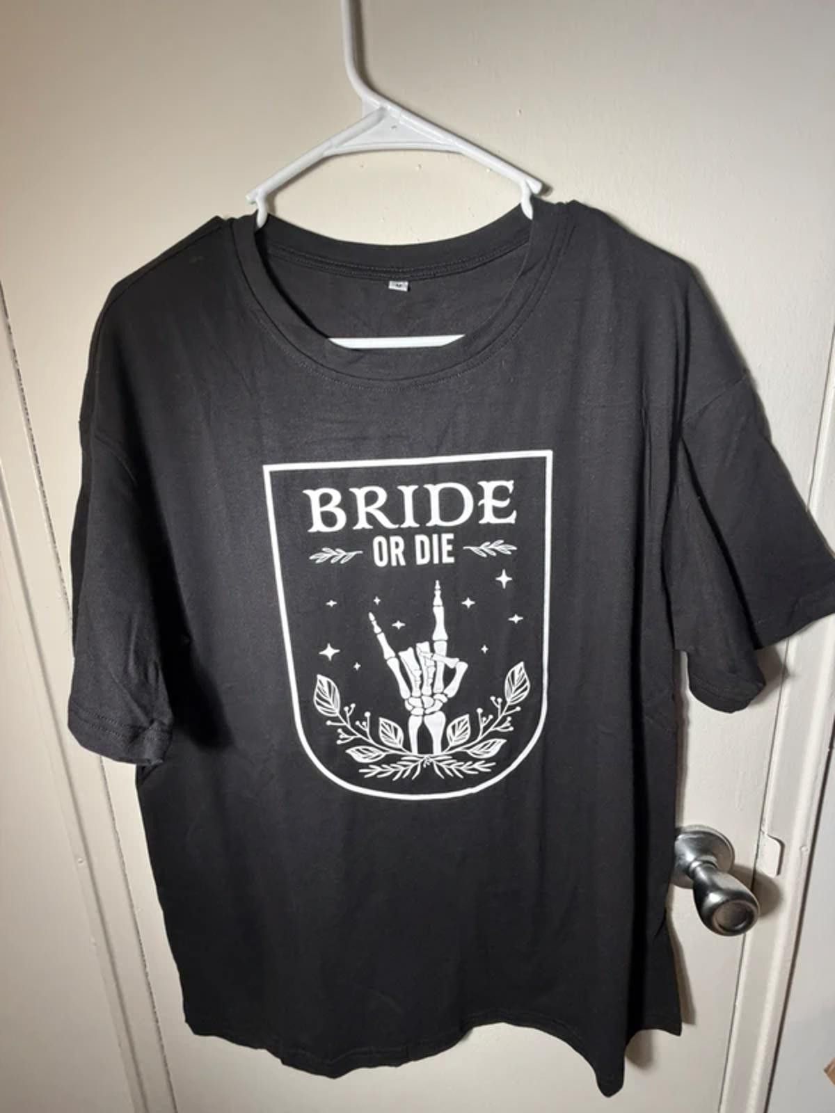 Other Skeleton bride Tshirt Size M / US 6-8 / IT 42-44 - 1 Preview