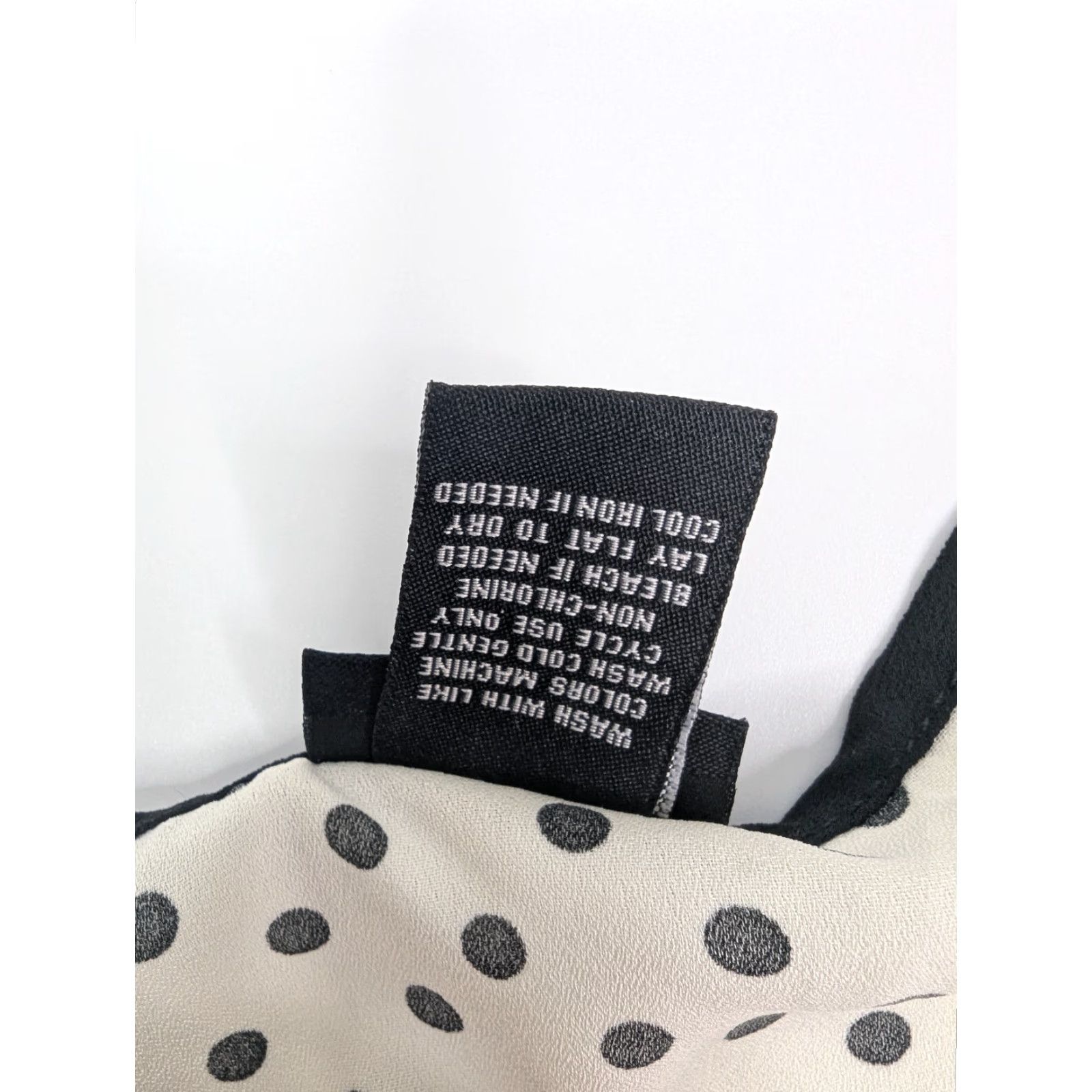 Torrid **Womens Ivory Plus Size 4 Polka Dot Flutter Sleeve Blouse** User: **Torrid Womens Ivory Plus Size 4 Polka Dot Flutter Sleeve Blouse** Size S / US 4 / IT 40 - 7 Thumbnail