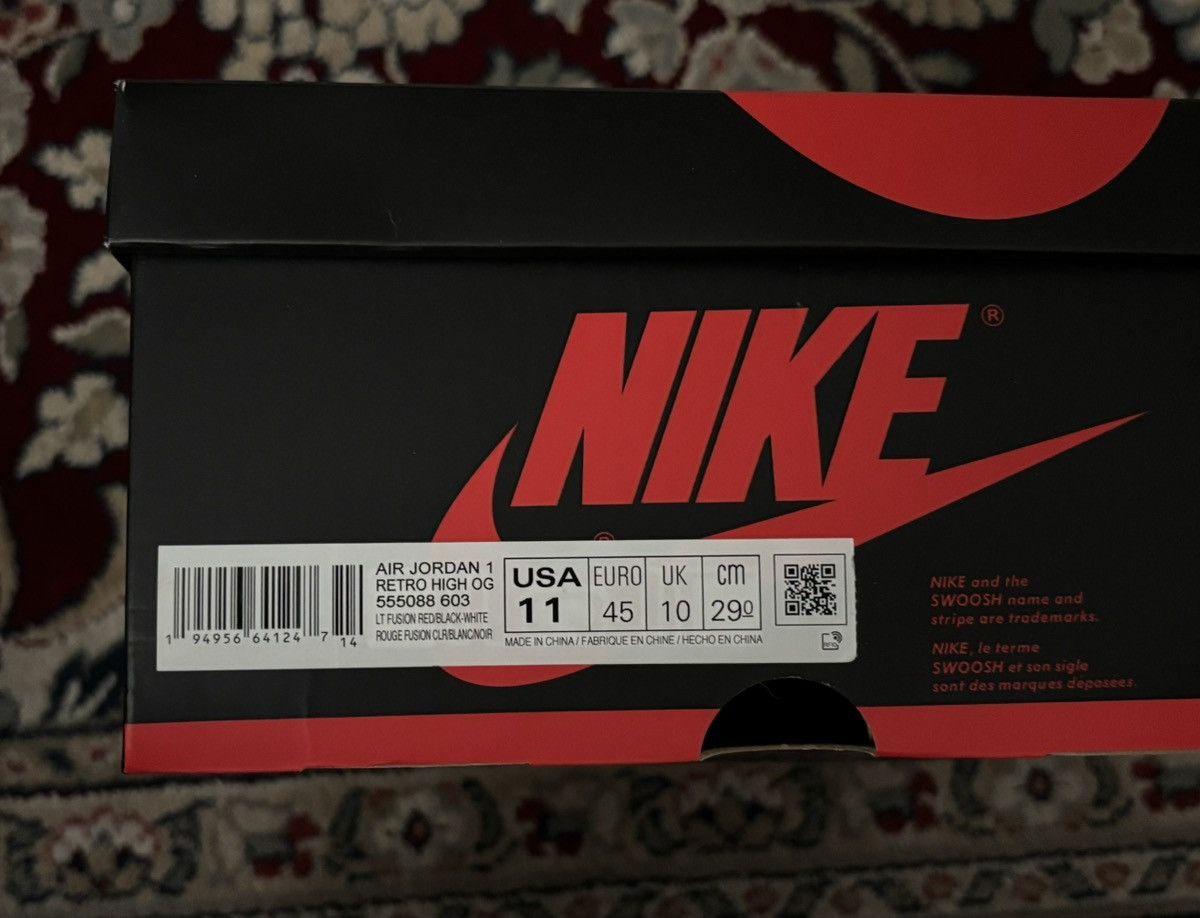 Jordan Brand Air Jordan 1 Retro High OG “Light Fusion Red” Size US 11 / EU 44 - 7 Thumbnail