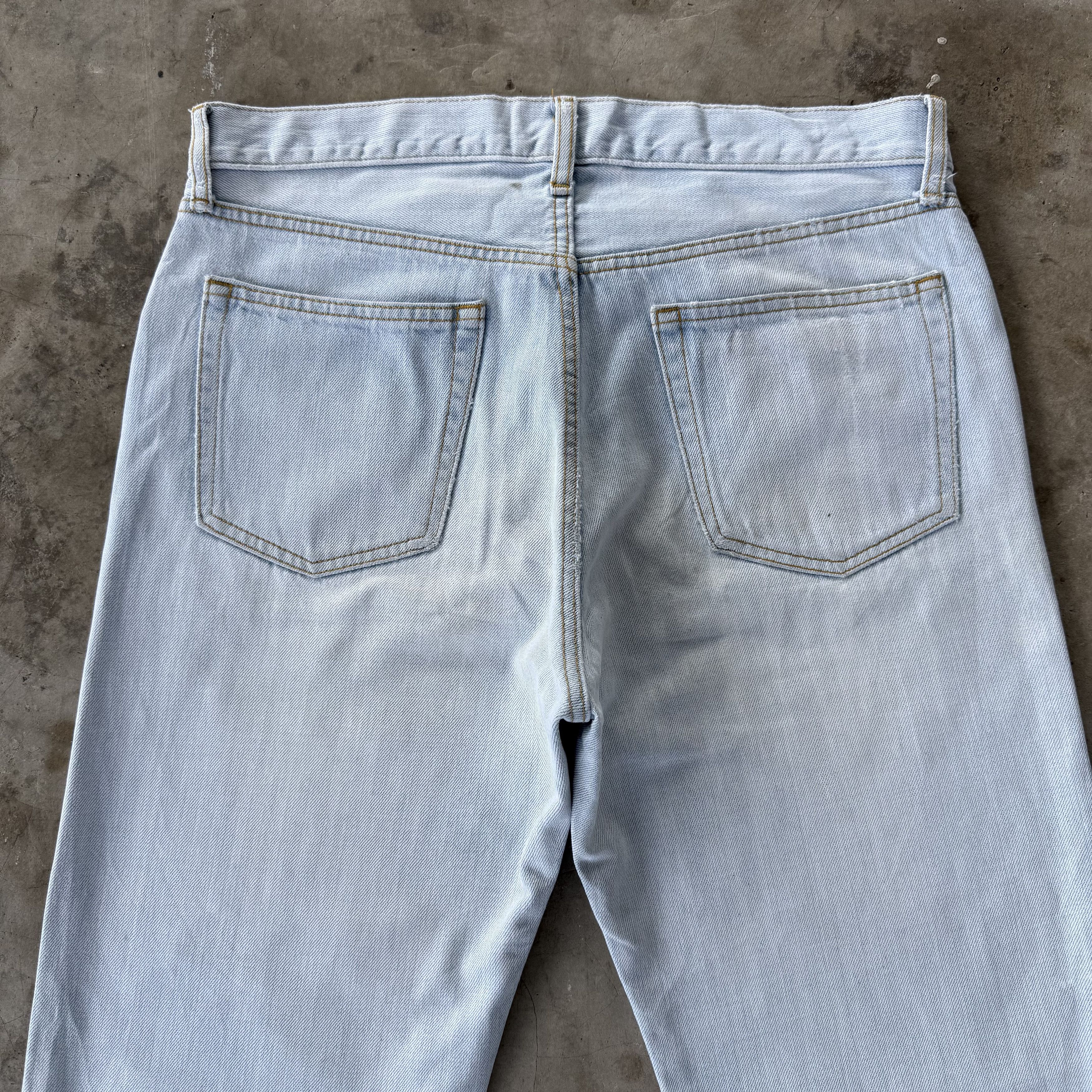 Japanese Brand W35x30 Vintage Japanese Light Wash Blue Ripped Denim Jean. Size US 35 - 9 Thumbnail