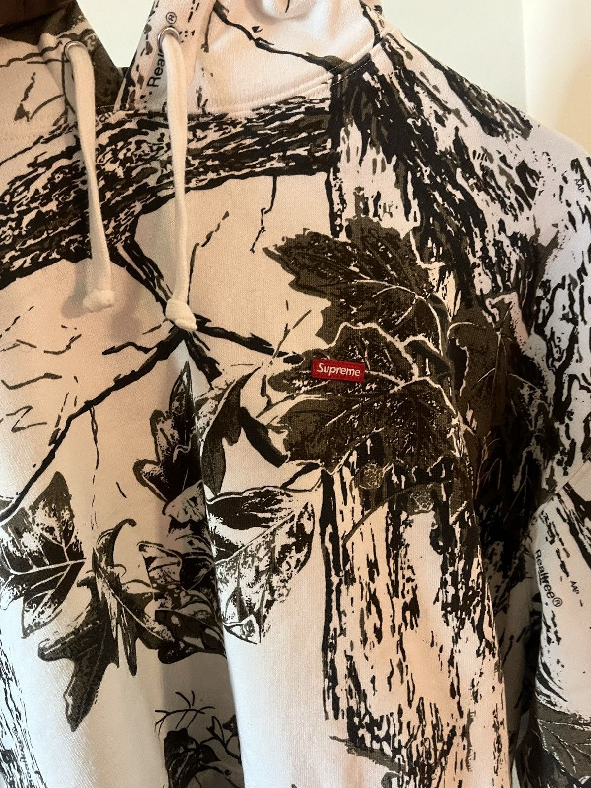 Realtree Supreme x Realtree “Snow Camo” Hoodie Size US L / EU 52-54 / 3 - 4 Thumbnail