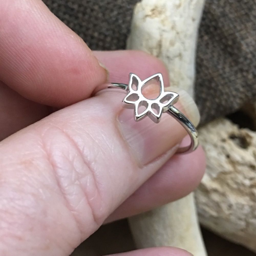 The Unbranded Brand Sterling Silver Lotus Flower Ring Ring Size ONE SIZE - 4 Thumbnail