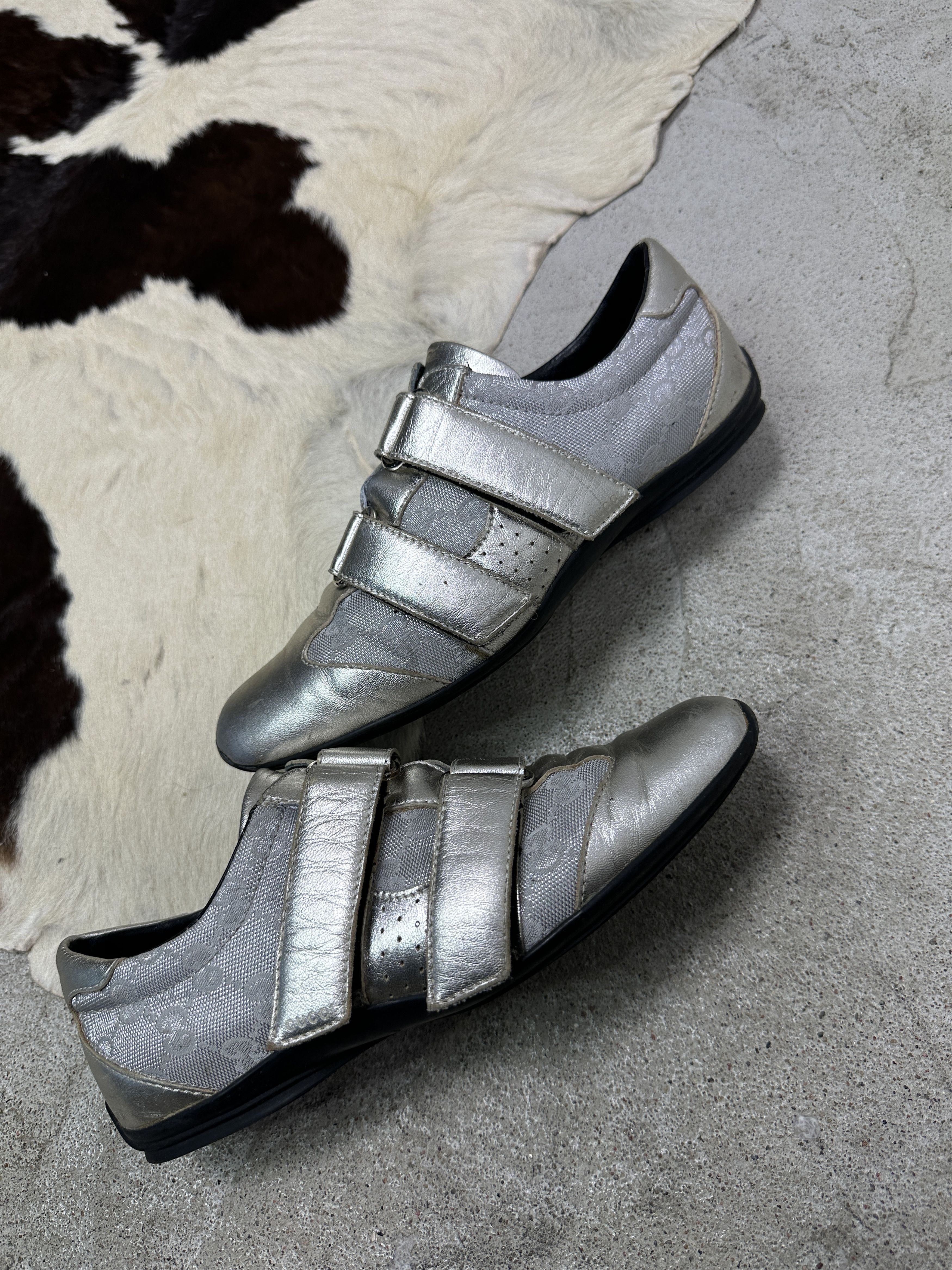 Gucci Vintage Silver Chrome Monogram Gucci Sneakers 00s Size US 6 / IT 36 - 1 Thumbnail