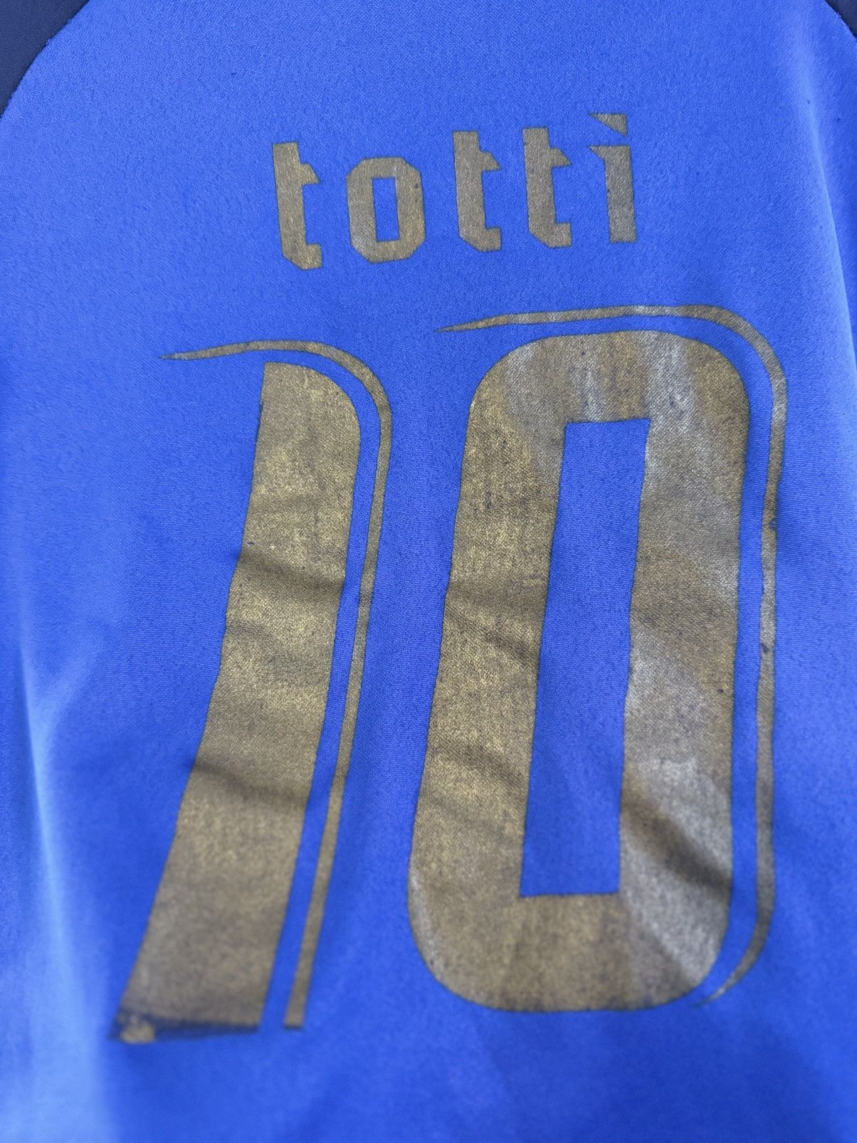 Band Tees TOTTI ITALY 🇮🇹 ITALIA tee fan away jersey football world cup Size US XL / EU 56 / 4 - 7 Thumbnail