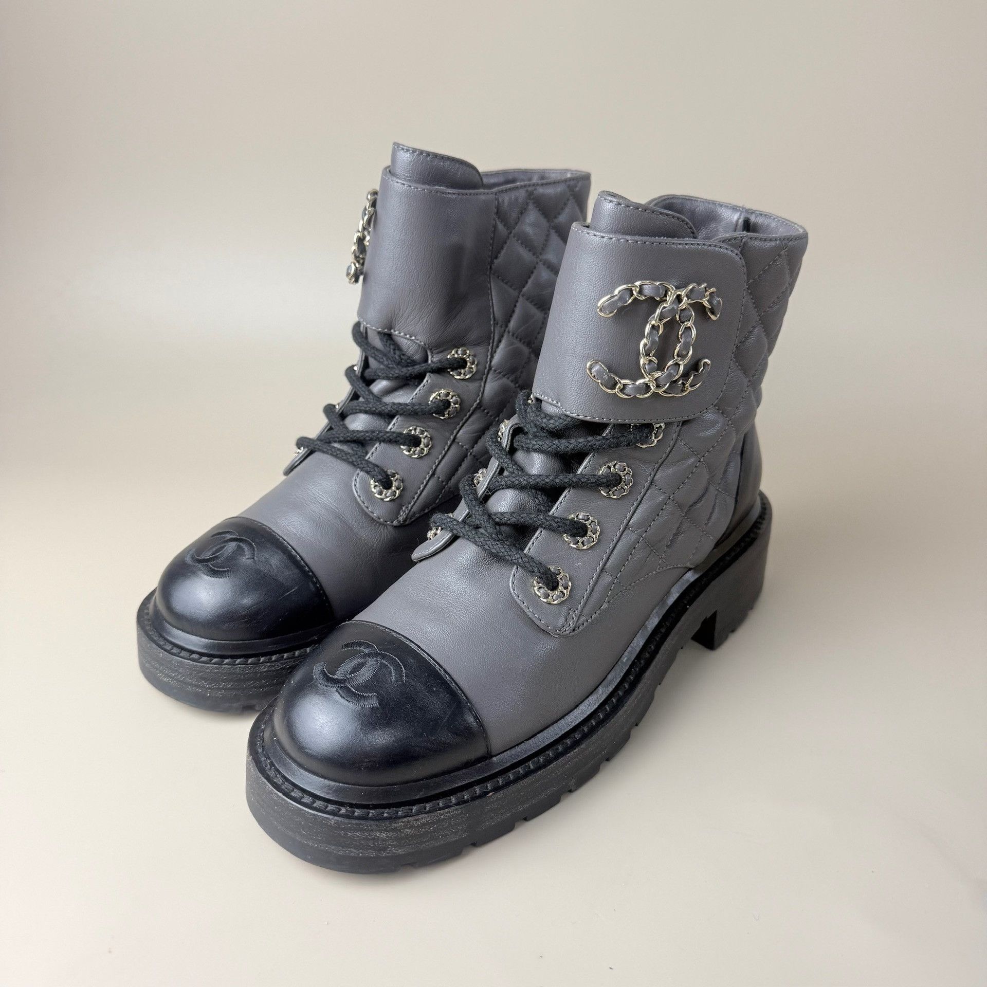 Chanel Chanel Elephant Gray Quilted CC Ankle Boots Size US 5 / IT 35 - 1 Thumbnail