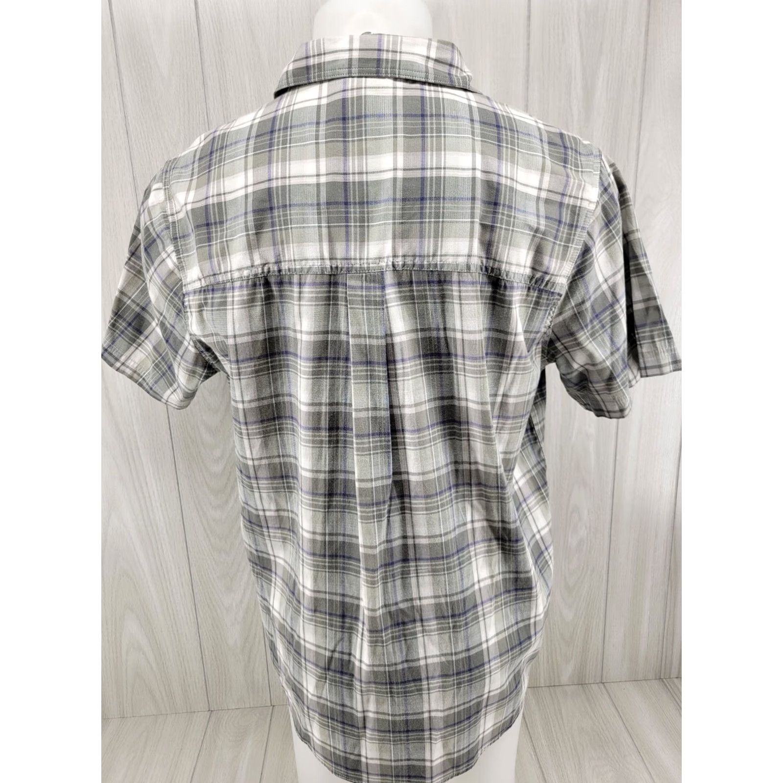 Vintage Field & Stream Shirt Mens Large Green Plaid Cotton Blend Button Up Adult Long Back Measurements 31" Short Sleeve Casual Travel Mens Size US L / EU 52-54 / 3 - 6 Thumbnail