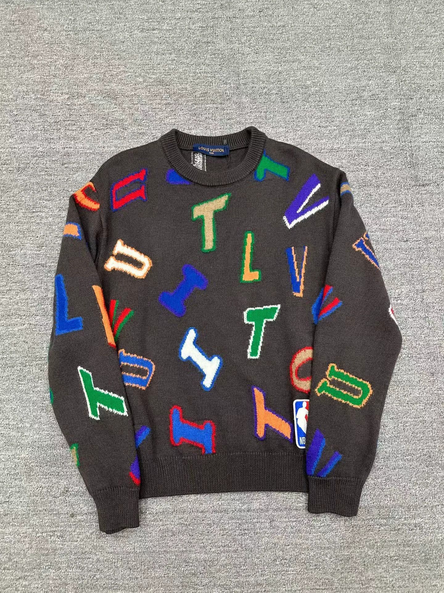 Louis Vuitton LV NBA collaboration all-over print sweater Size M / US 6-8 / IT 42-44 - 1 Thumbnail