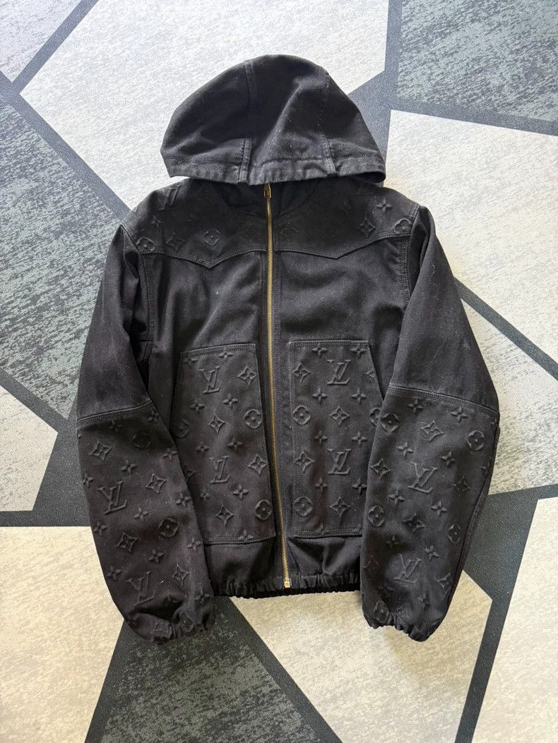 Louis Vuitton Louis Vuitton Embossed Logo Logging Washed Denim Hooded Ja Size US S / EU 44-46 / 1 - 1 Thumbnail