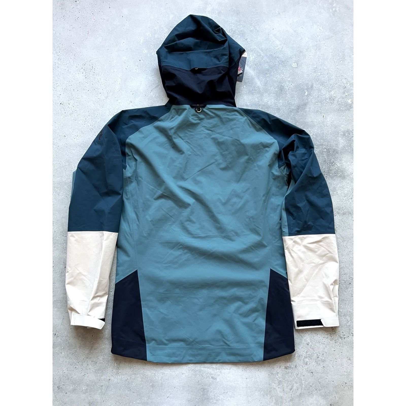 Peak Performance PEAK PERFORMANCE VISLIGHT GORE-TEX 3L SHELL JACKET MEN'S SIZE S Ski Boy/Adult? Size US S / EU 44-46 / 1 - 3 Thumbnail