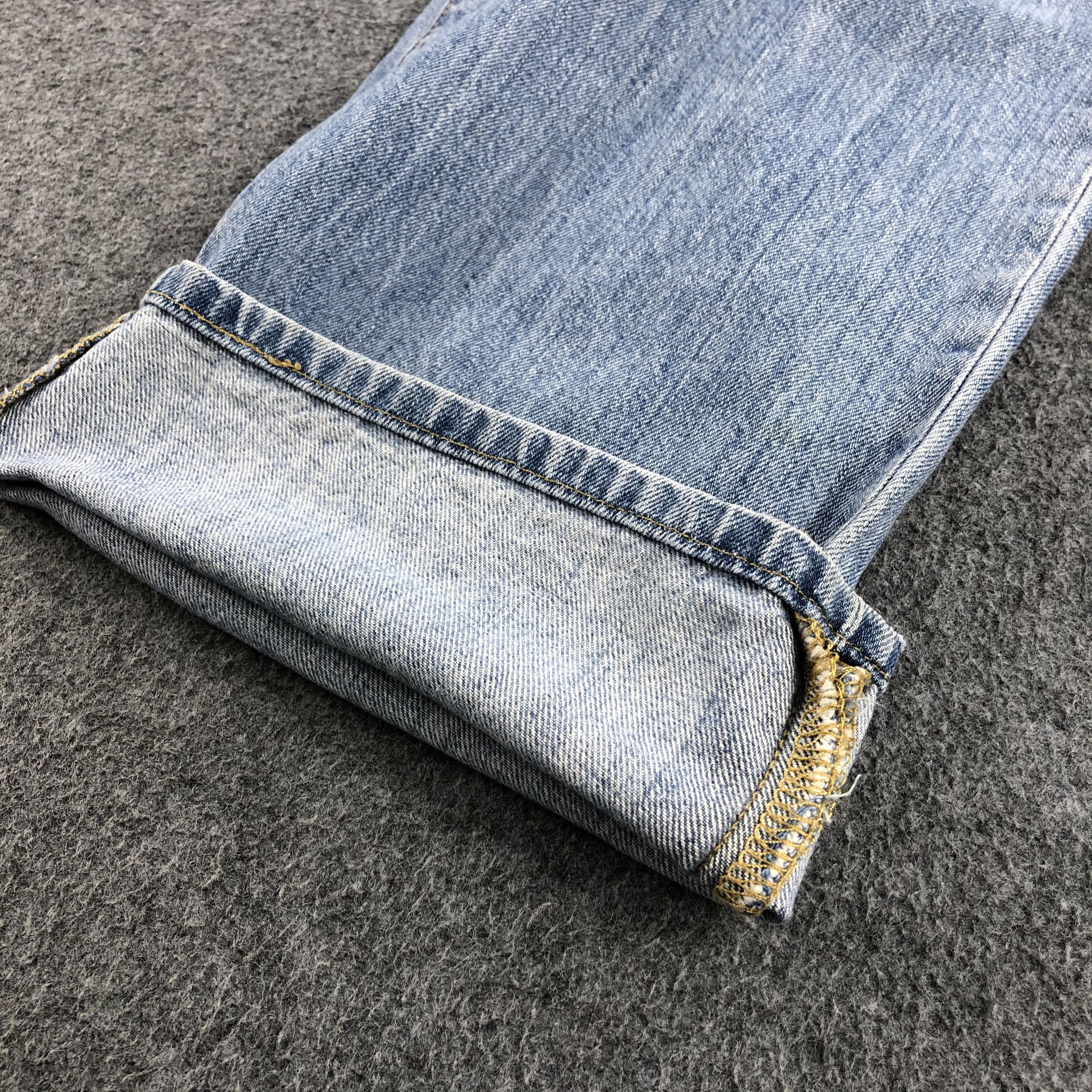 Vintage Levis 501 Jeans Light Washed Denim-J1071