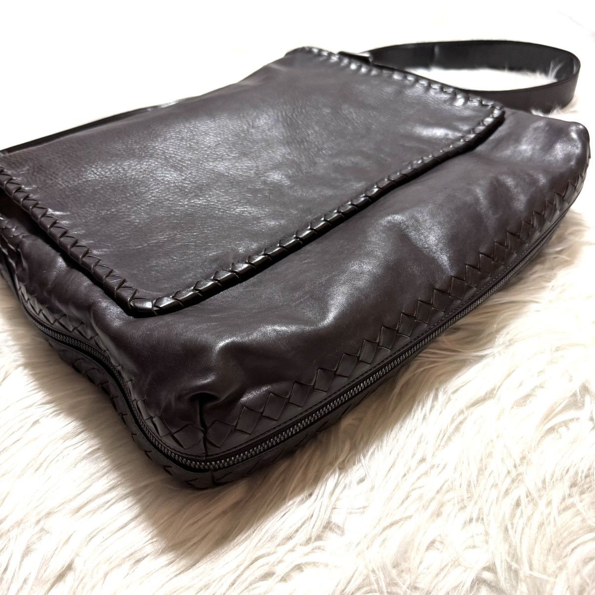 Bottega Veneta Bottega Veneta Intrecciato Piping Leather Shoulder Bag Size ONE SIZE - 14 Thumbnail
