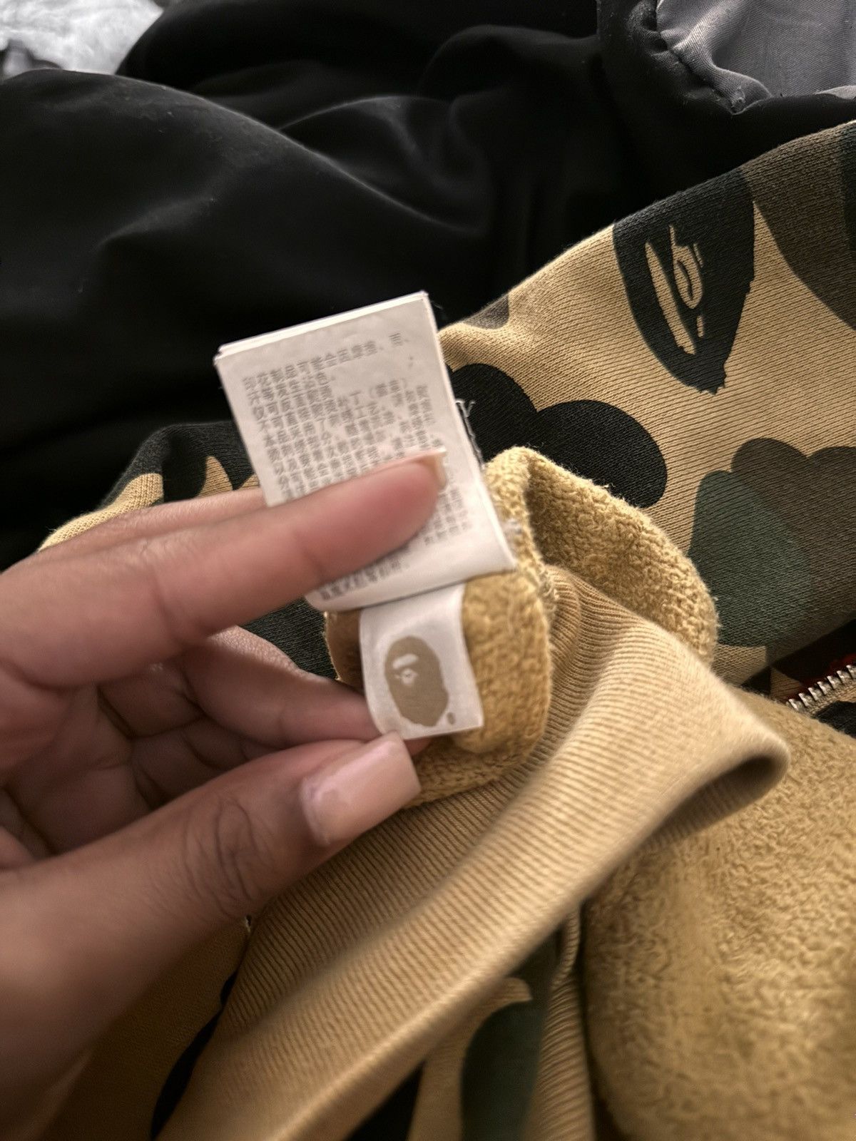 Bape 1st Camo Tiger Full Zip Hoodie Size US L / EU 52-54 / 3 - 7 Thumbnail