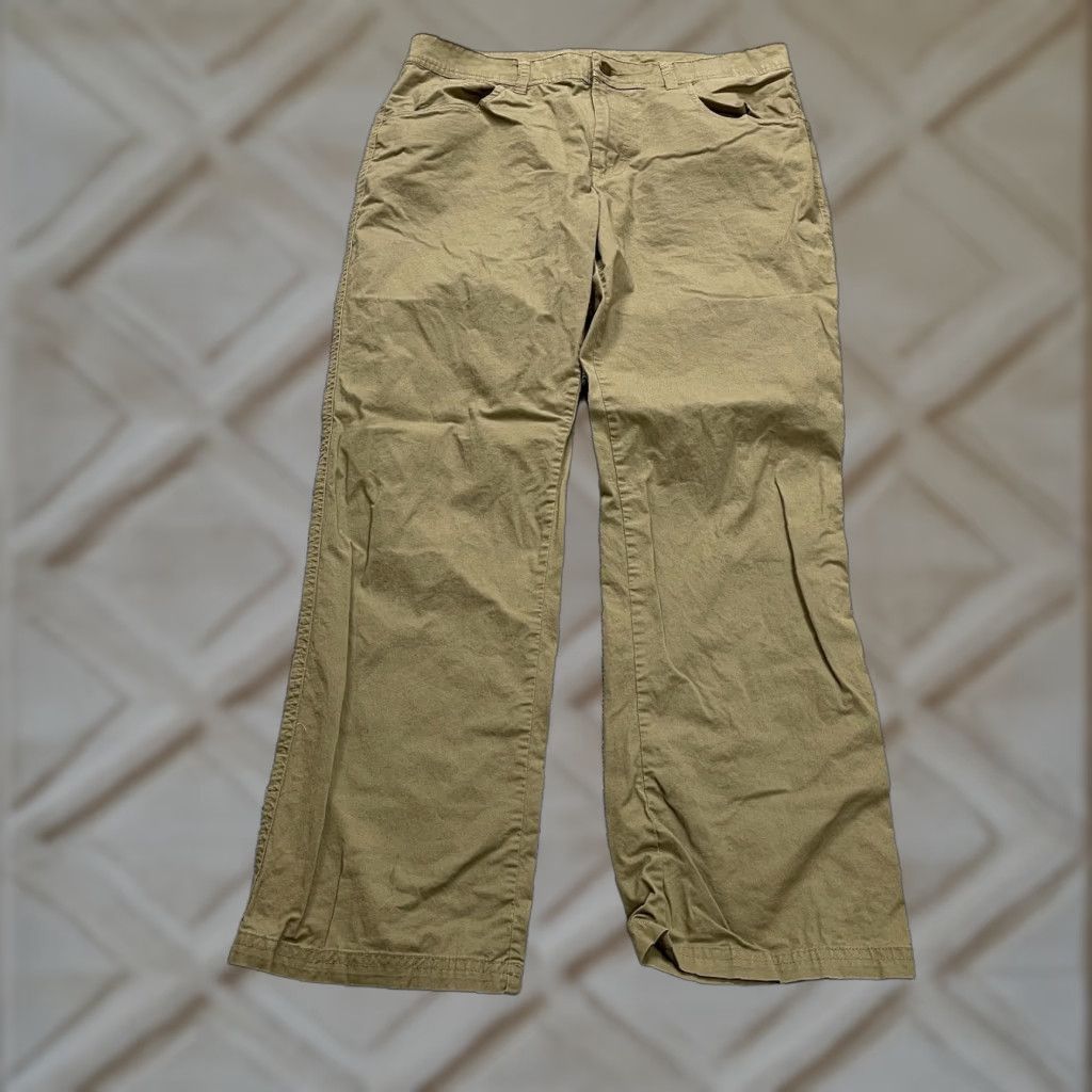 Vintage VINTAGE Columbia Men's Chino Pants 34x29 Regular Fit Straight Leg Brown Cotton Casual Size US 32 / EU 48 - 1 Thumbnail