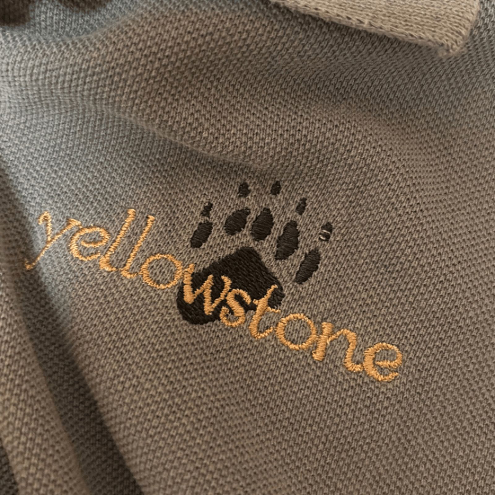 Vintage VTG Polo Shirt | Yellowstone Embroidered Gray | 90s Outdoor Size US XL / EU 56 / 4 - 2 Thumbnail