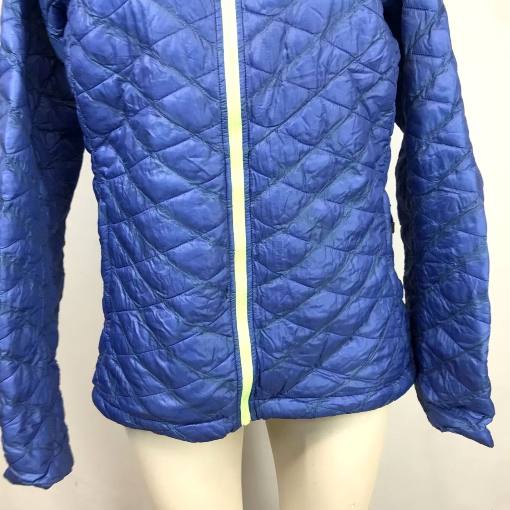 The North Face VINTAGE The North Face Womens M Blue Full Zip Thermoball Quilted Jacket Coat Size M / US 6-8 / IT 42-44 - 3 Thumbnail