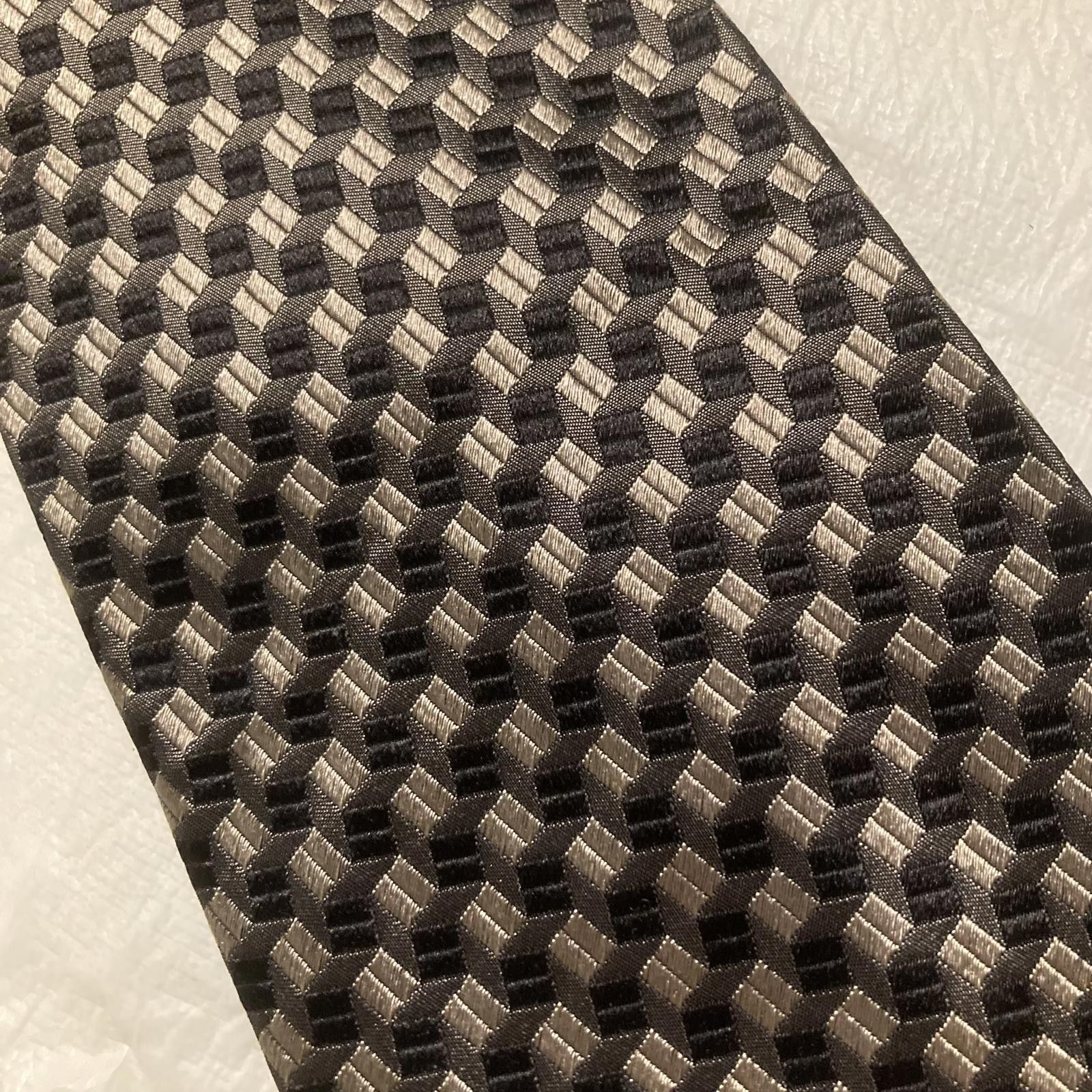 Designer NWOT Geoffrey Beene Tie 57/4 Size ONE SIZE - 2 Thumbnail