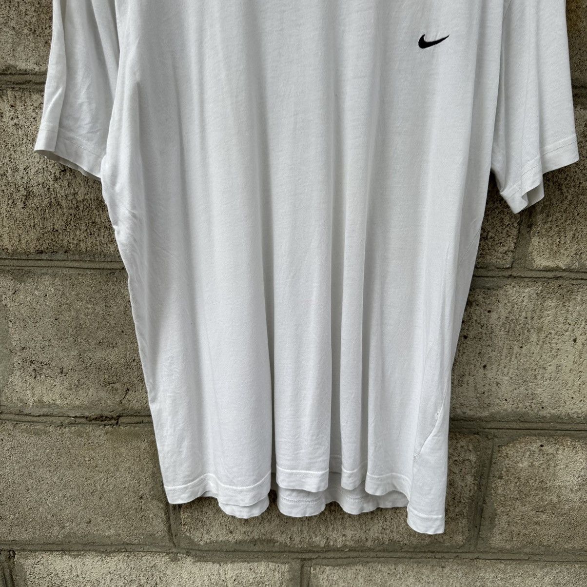 Nike Vintage Nike T-shirts Small Swoosh Size L SK8 00s USA Rap Size US L / EU 52-54 / 3 - 3 Thumbnail