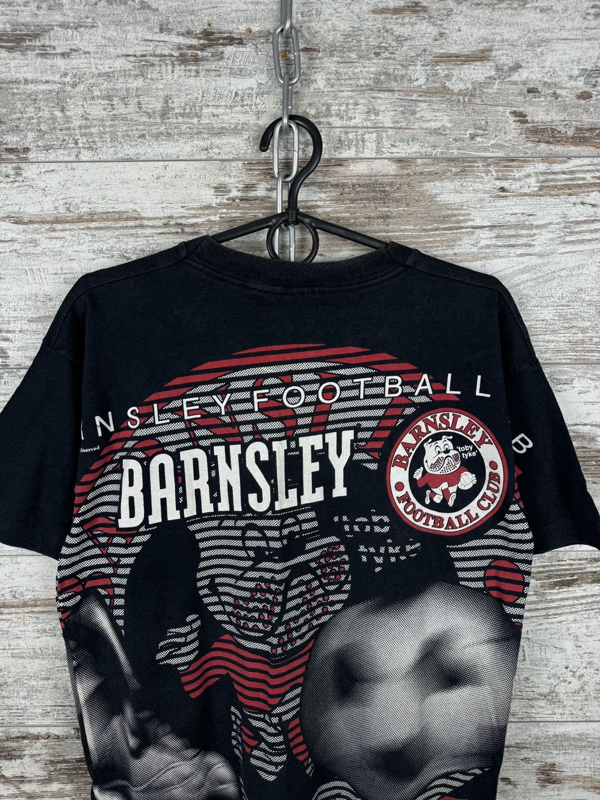 Vintage Mens Vintage Barnsley FC T-shirt overprint England football Size US S / EU 44-46 / 1 - 10 Thumbnail