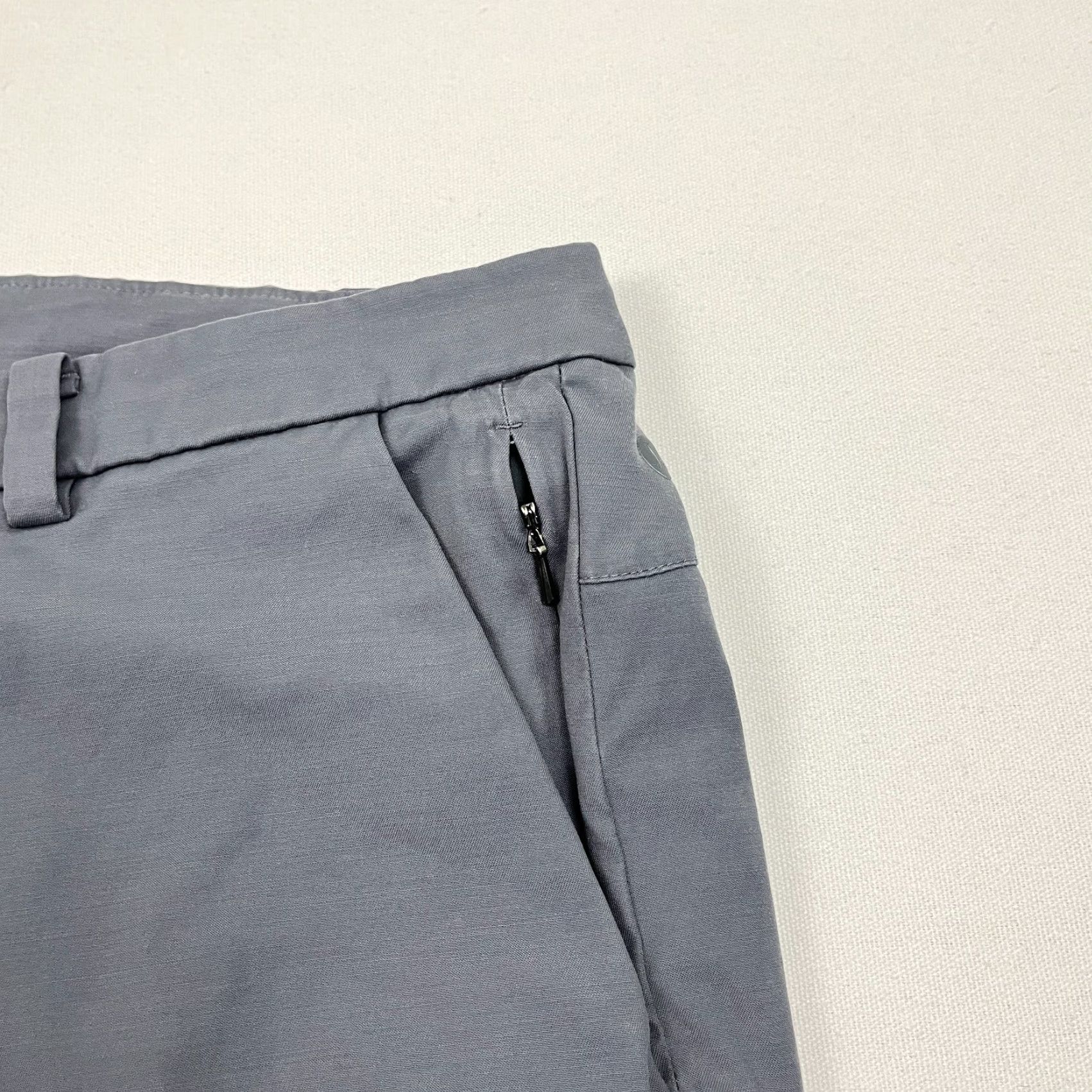 Lululemon Lululemon Commission Pant Mens 40 x 33 Gray Qwick Chino Travel Commute Golf Prep Size US 40 / EU 56 - 7 Thumbnail
