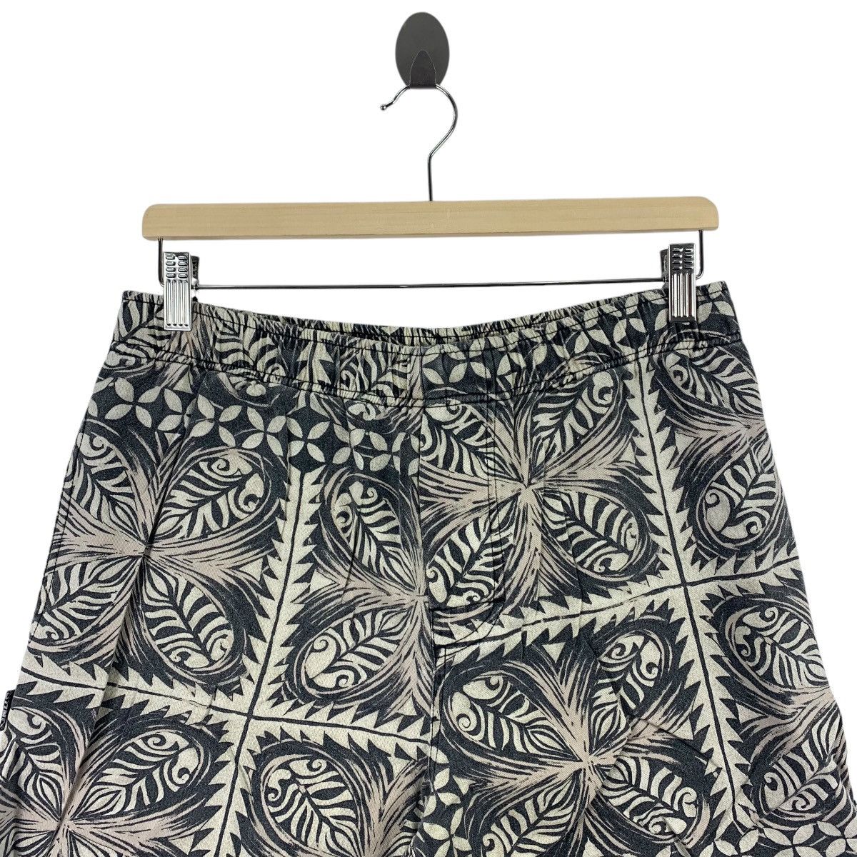 Vintage Vintage SHOK surf floral design short surf pants Size US 30 / EU 46 - 2 Thumbnail