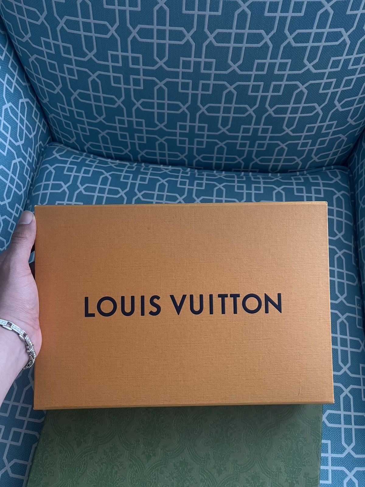 Louis Vuitton Louis Vuitton Monogram Classic Scarf Size ONE SIZE - 13 Thumbnail