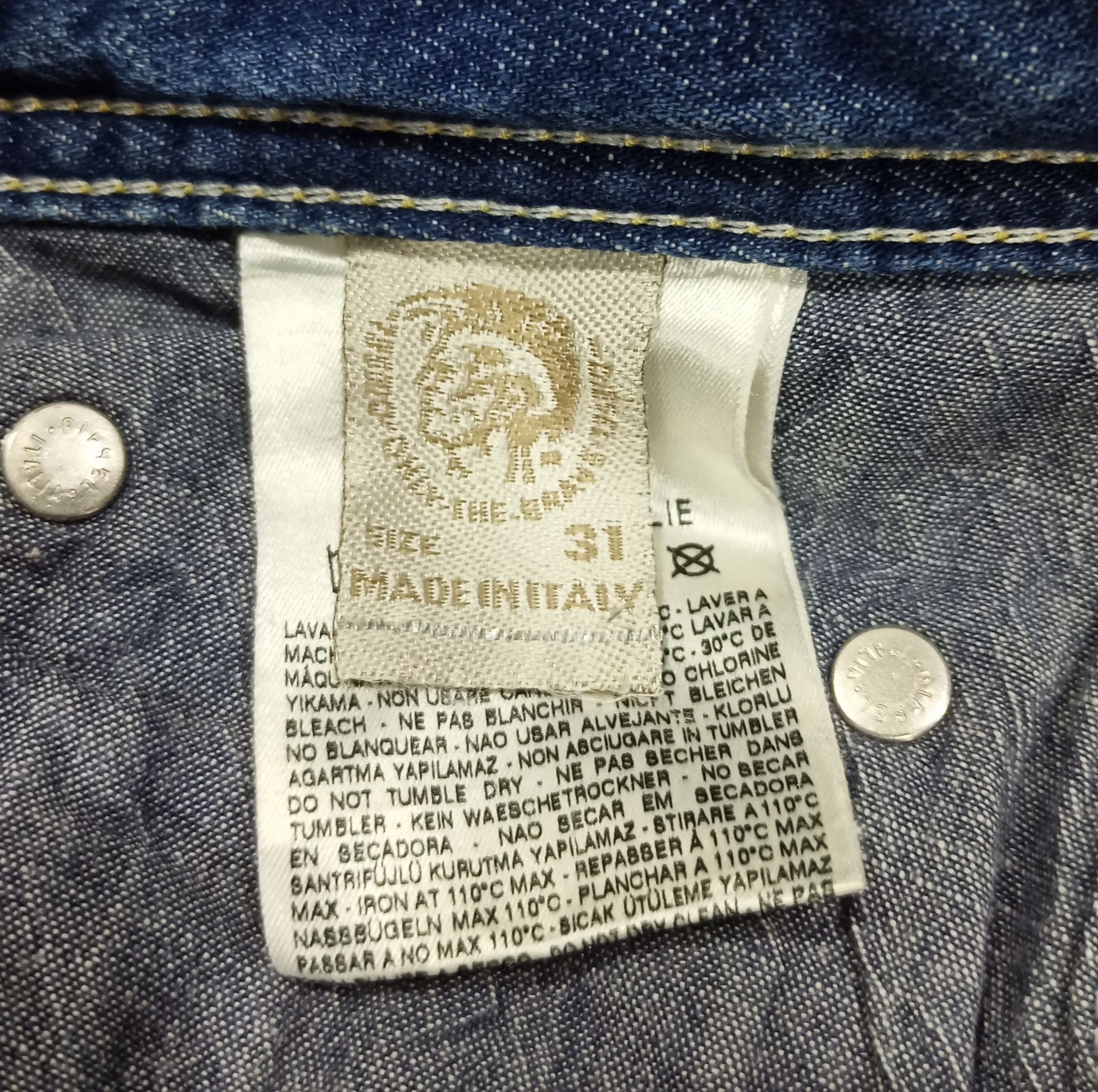 Diesel DIESEL REYHAN DISTRESSED DENIM FLARE JEANS Size US 31 - 21 Thumbnail