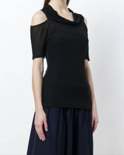Yohji Yamamoto Yohji Yamamoto Cut Out Shoulder Blouse Black 100% Soie silk Size M / US 6-8 / IT 42-44 - 1 Thumbnail