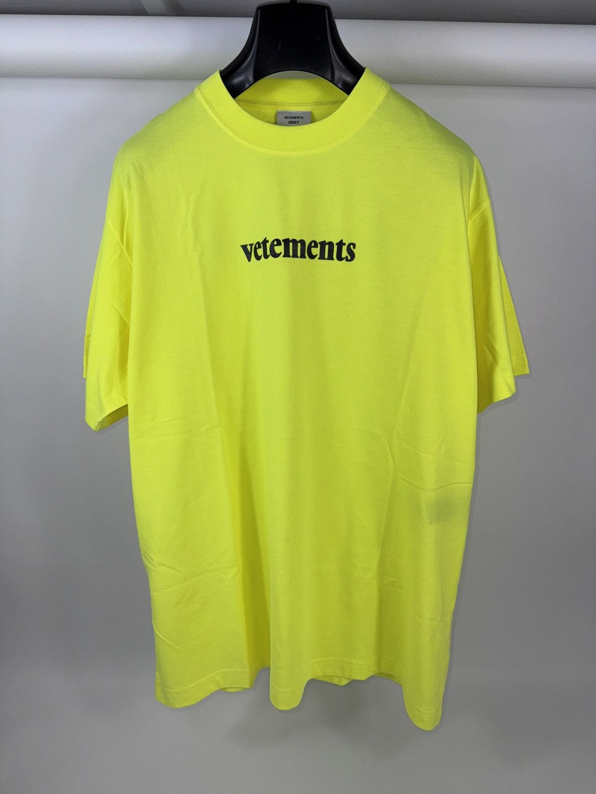 Vetements VOLT LOGO PRINT OVERSIZED T-SHIRT Size US XL / EU 56 / 4 - 1 Thumbnail
