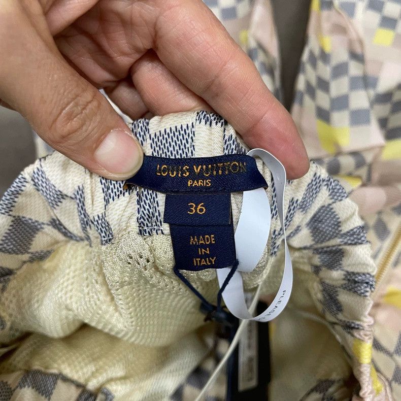 Louis Vuitton Louis Vuitton White checkerboard jogging pants Size US 36 / EU 52 - 5 Thumbnail