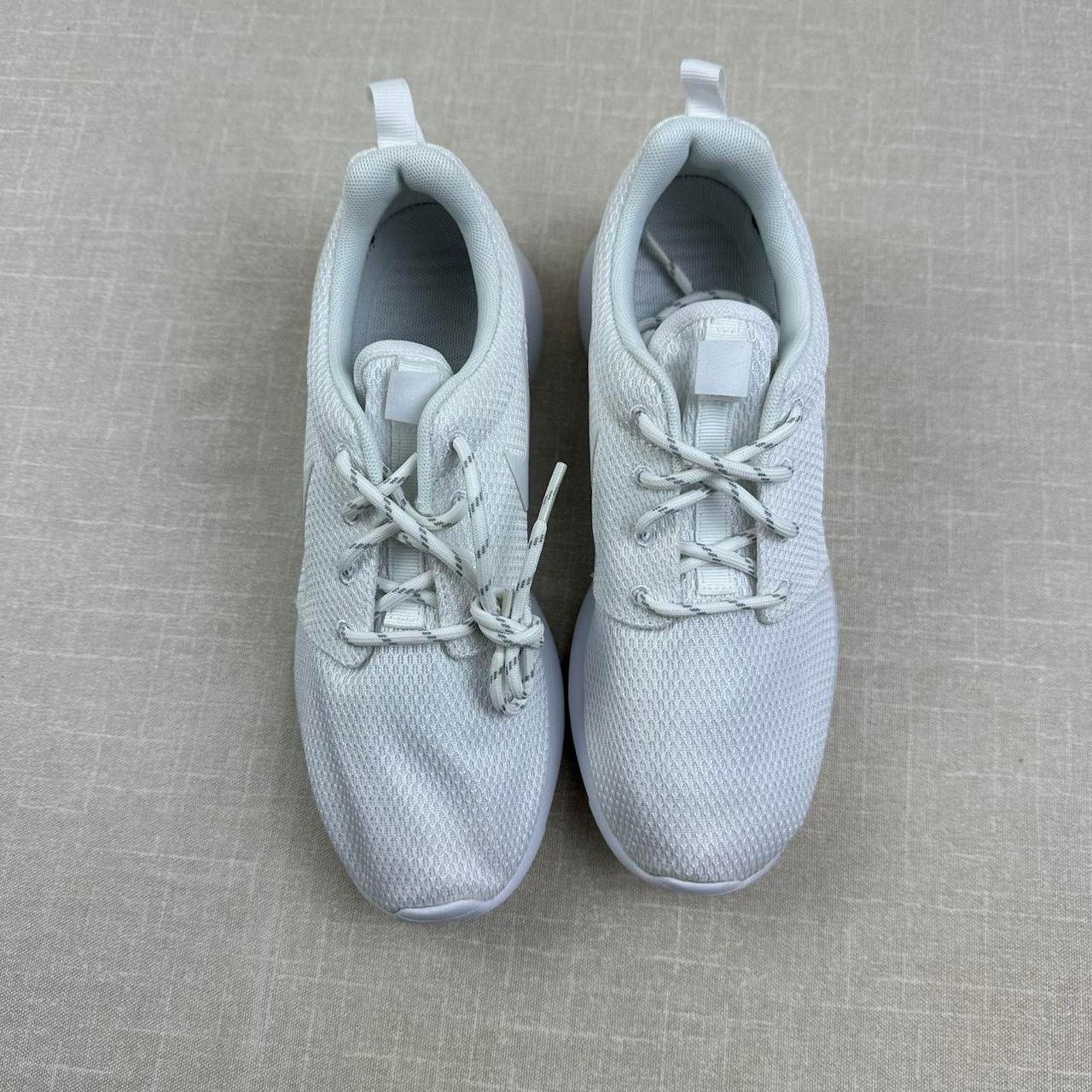 Nike 2015 Nike Roshe One "Triple White" Women 6.5 Size US 6.5 / IT 36.5 - 3 Thumbnail