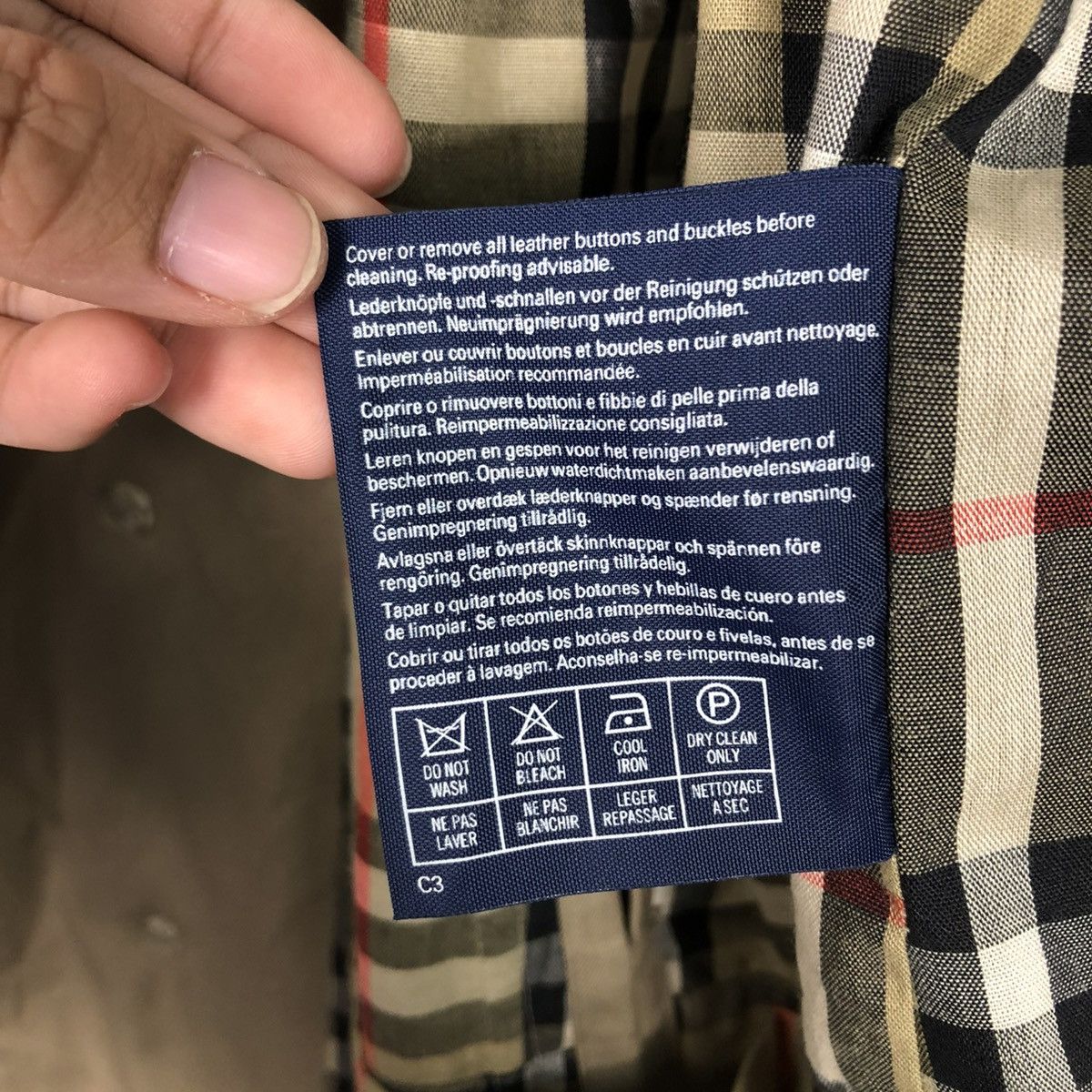 Burberry 🔥VINTAGE BURBERRYS LONDON LONG JACKET NOVA CHECK BLANKET Size US M / EU 48-50 / 2 - 23 Thumbnail