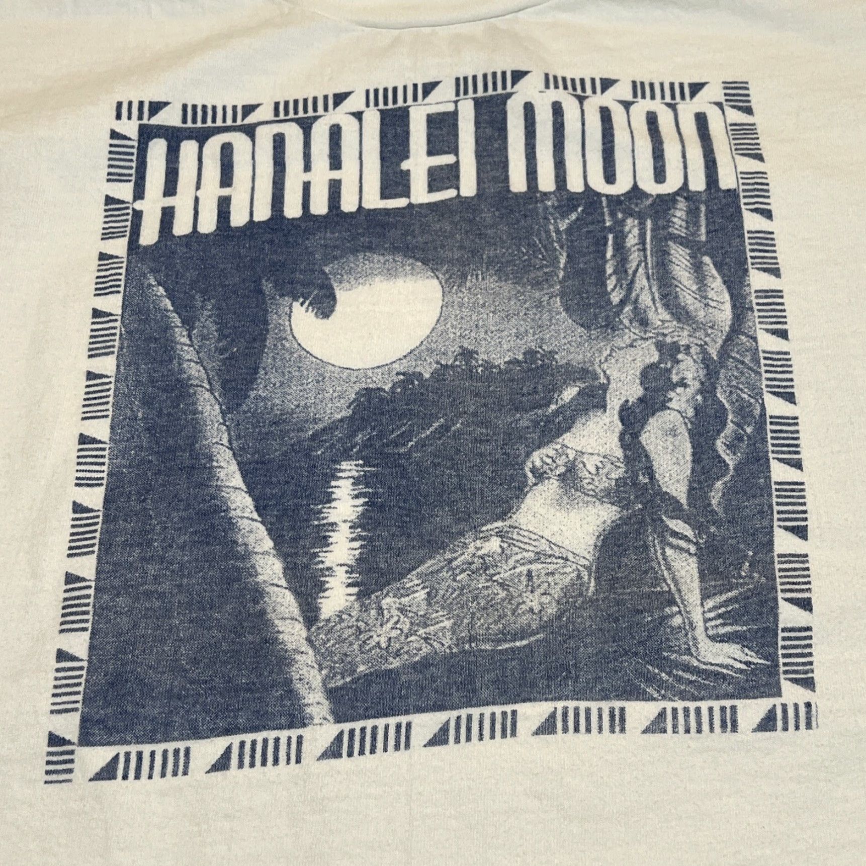 Hanes VINTAGE Hanalei Moon Hanes T Shirt Men 2XL White Blue Sunset Hula Graphic Tee Short Sleeve Unisex 1990s Sportswear/Beach Size US XXL / EU 58 / 5 - 2 Thumbnail