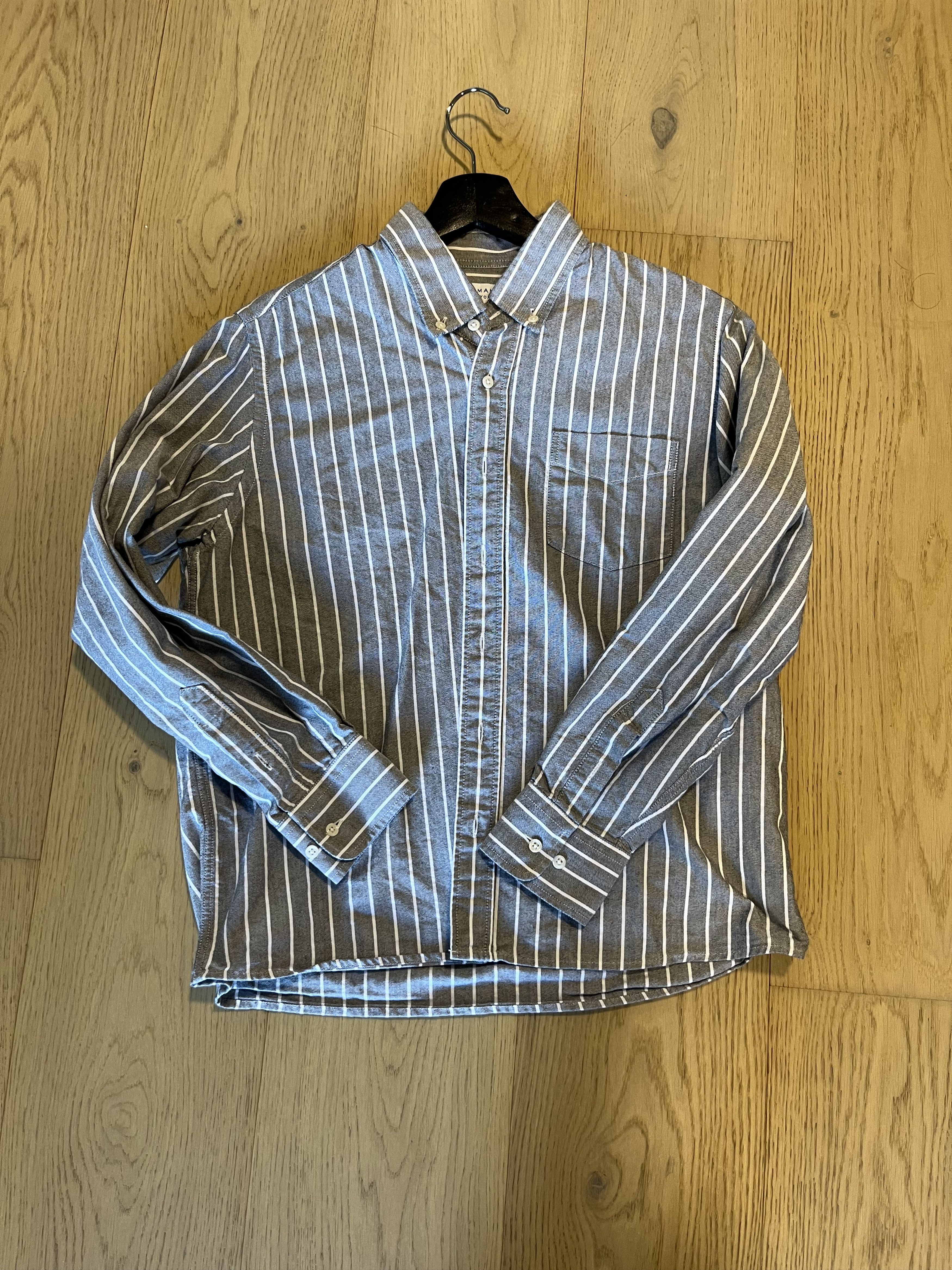 Peter Manning Peter Manning NYC Grey stripe oxford in size 2x Size US S / EU 44-46 / 1 - 3 Thumbnail