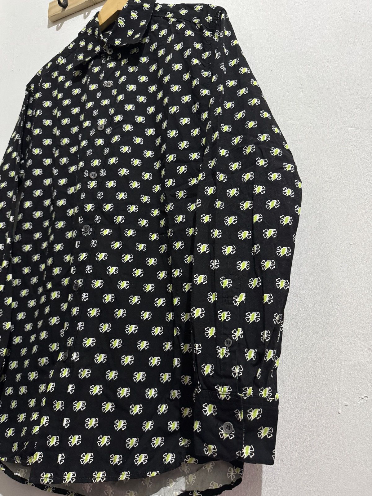 Undercover 01ss Undercover Chaotic Discord Thunder/Crossbone Shirt Size US M / EU 48-50 / 2 - 3 Thumbnail