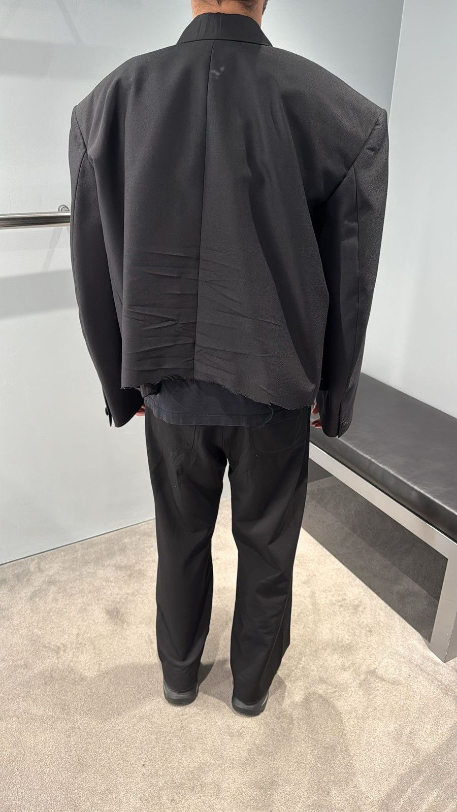 Balenciaga o1in1g1124 Dup / Cropped Tuxedo Blazer in Black Size US M / EU 48-50 / 2 - 3 Thumbnail