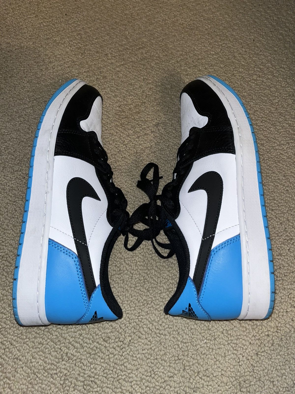 Jordan Brand Air Jordan 1 Low OG Powder Blue Size 11 Size US 11 / EU 44 - 4 Thumbnail