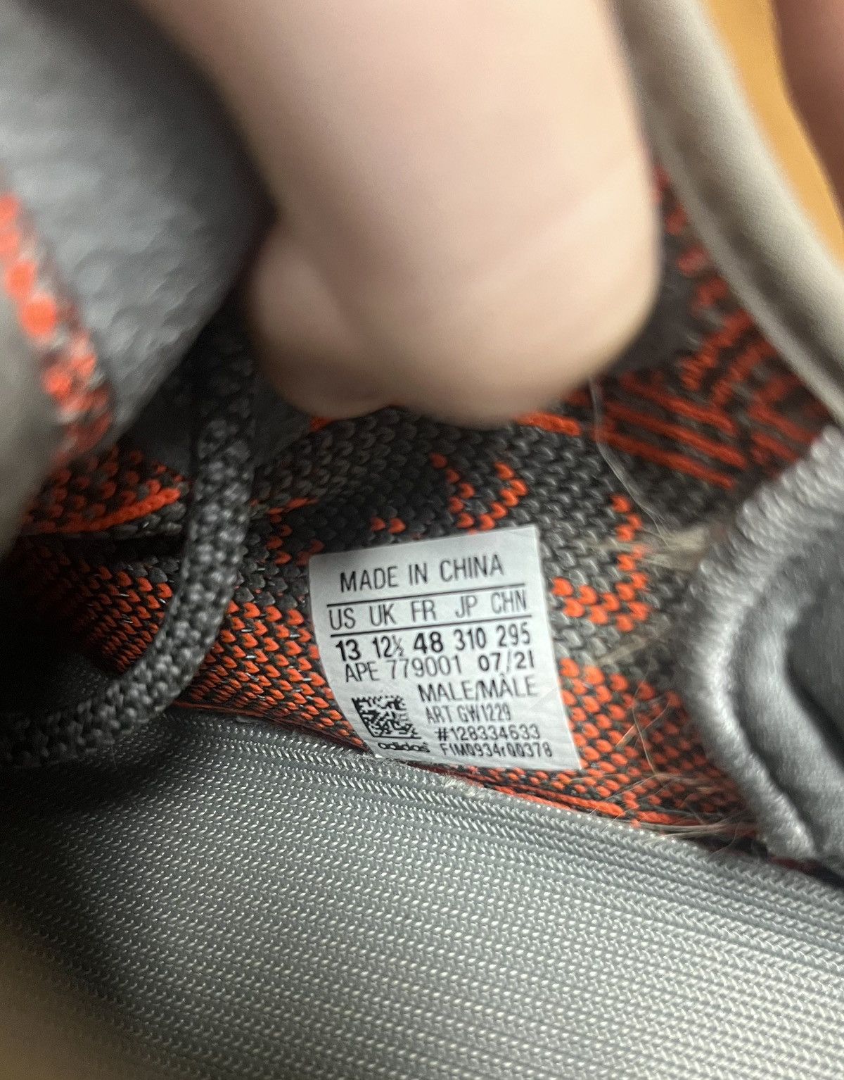 Adidas × Kanye West Yeezy V2 Beluga Size US 13 / EU 46 - 5 Thumbnail
