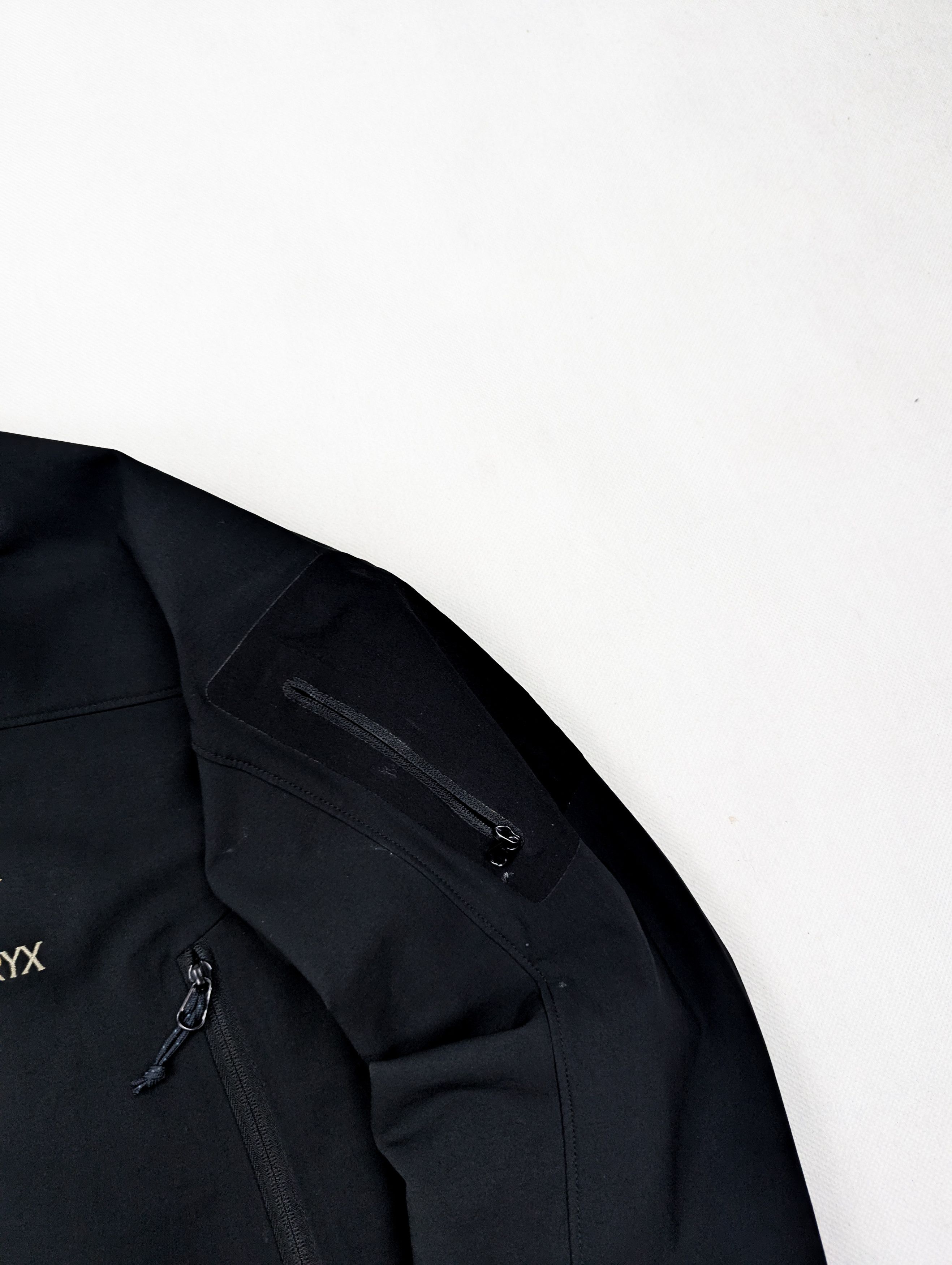 Arc'teryx Arc'teryx black softshell jacket L Size US L / EU 52-54 / 3 - 6 Thumbnail