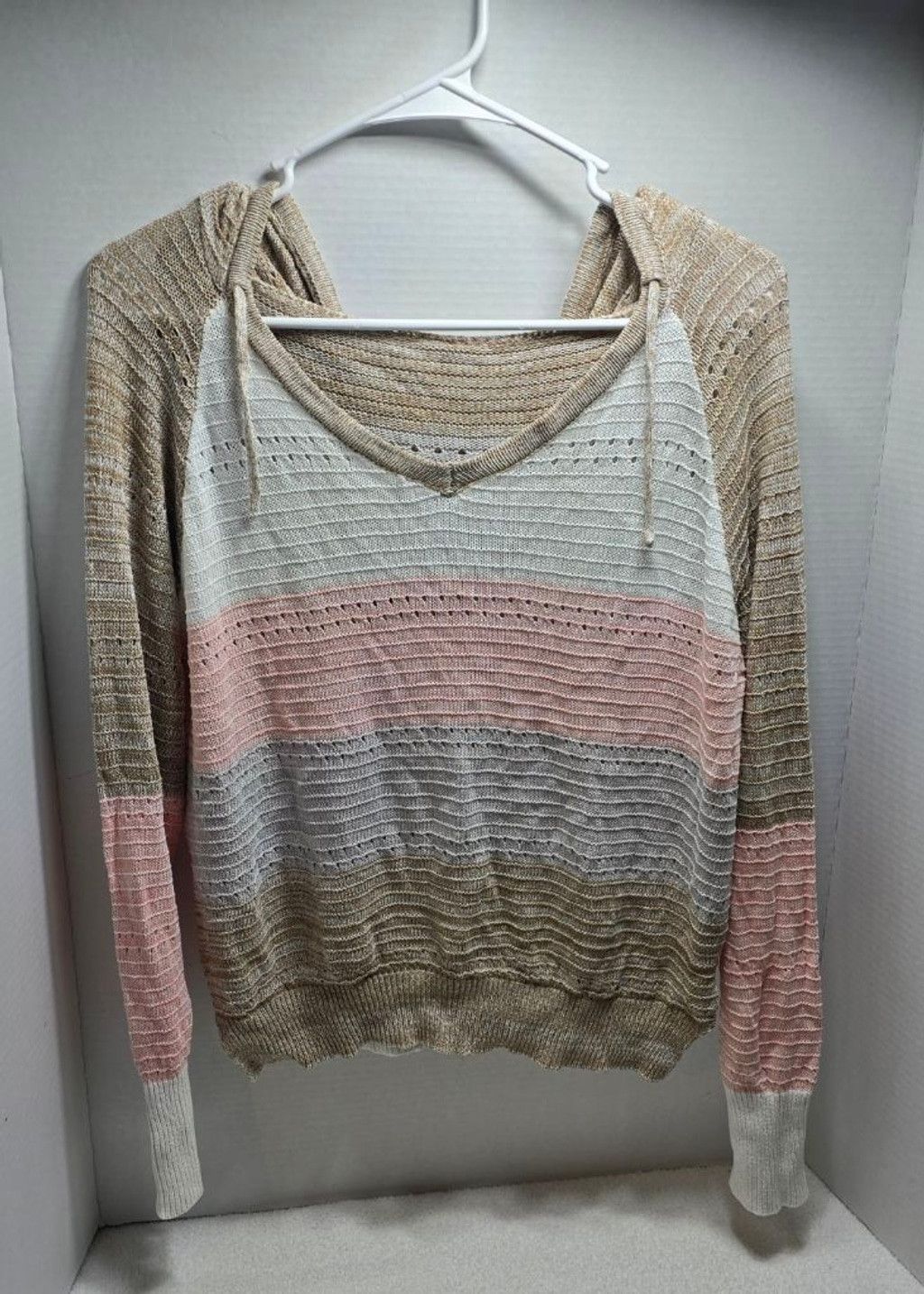 The Unbranded Brand Women's Unbranded V-Neck Sweater L Beige Pink Striped Hooded Size L / US 10 / IT 46 - 1 Thumbnail