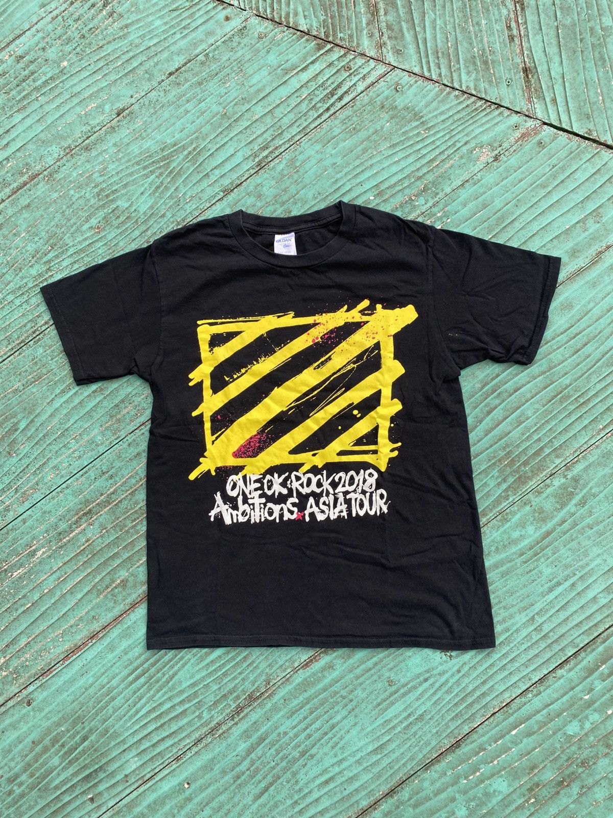 Gildan One ok rock 2018 ambition asian singapore tour Size US M / EU 48-50 / 2 - 1 Thumbnail