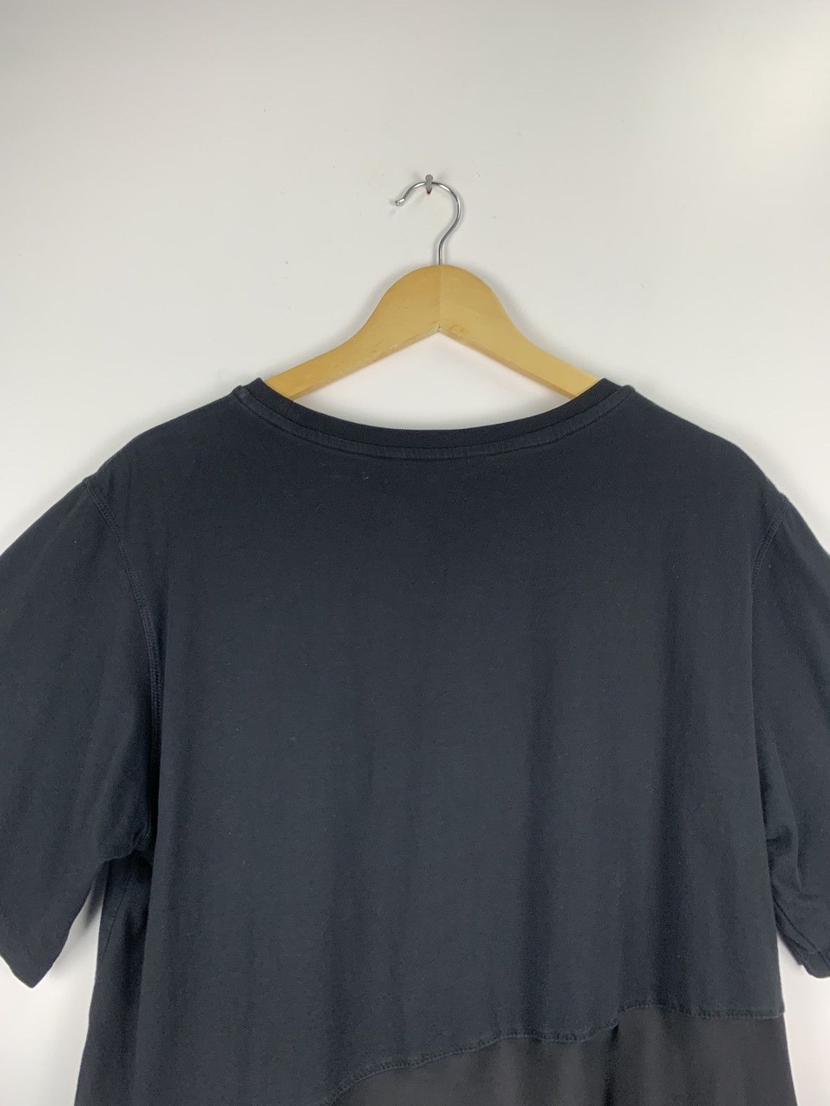 JW Anderson × Uniqlo JW Anderson Uniqlo nice design tee Size XXL / US 16-18 / IT 52-54 - 11 Thumbnail